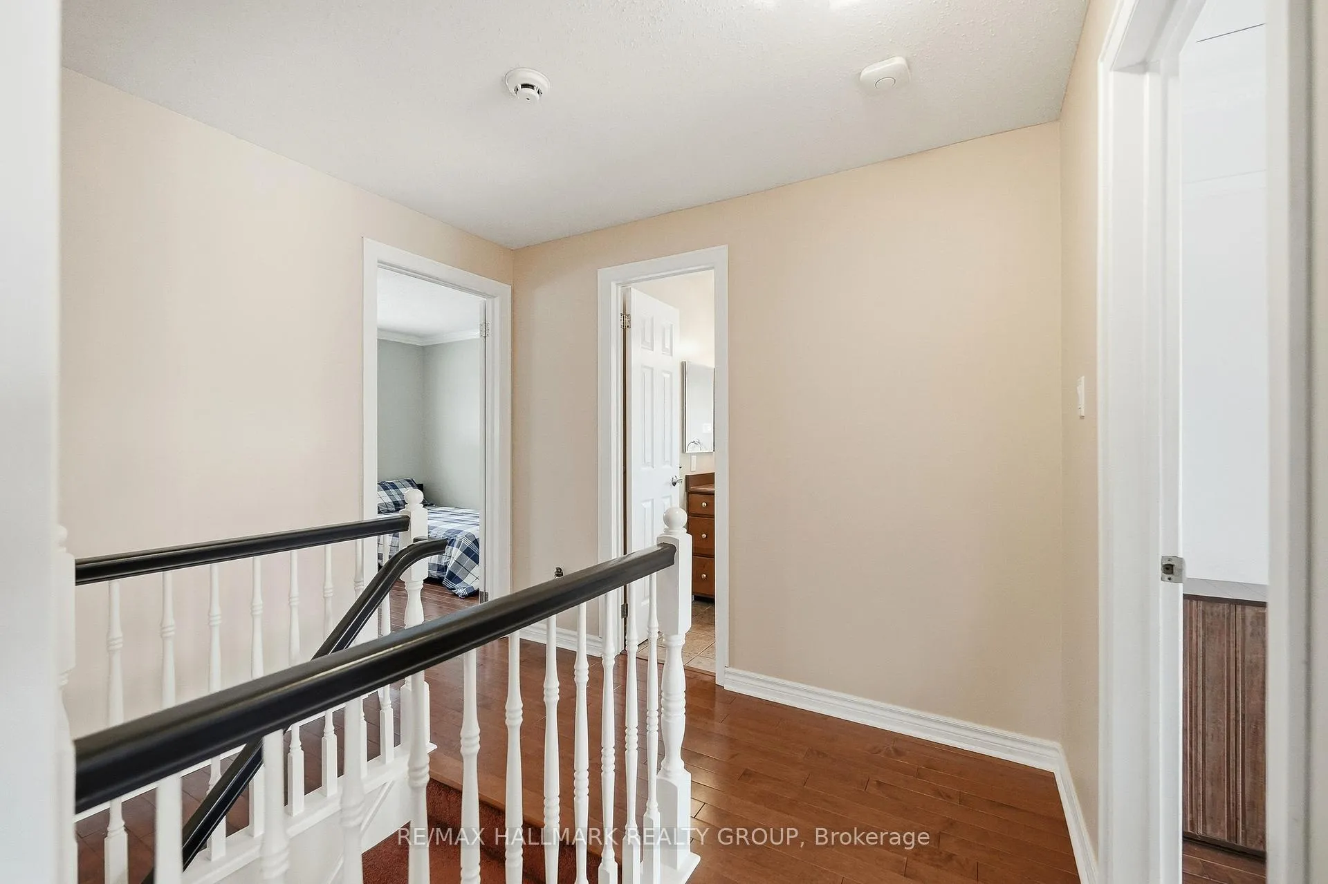 Photo 25 of 6066 Meadowhill Crescent, Ottawa, Chapel Hill — HOMEH