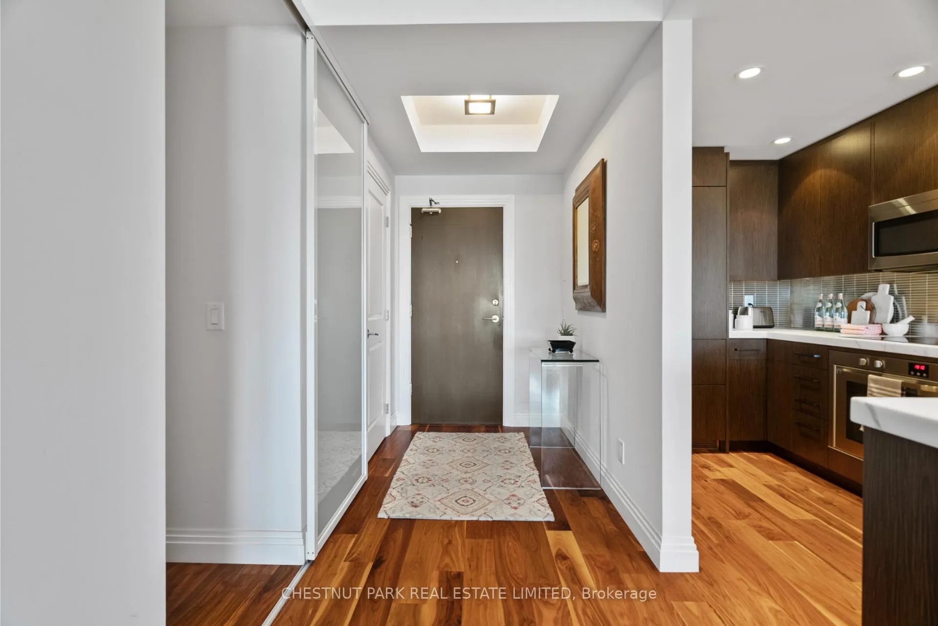 Photo 3 of Unit 720, 1 Benvenuto Place, Toronto, Casa Loma — HOMEH