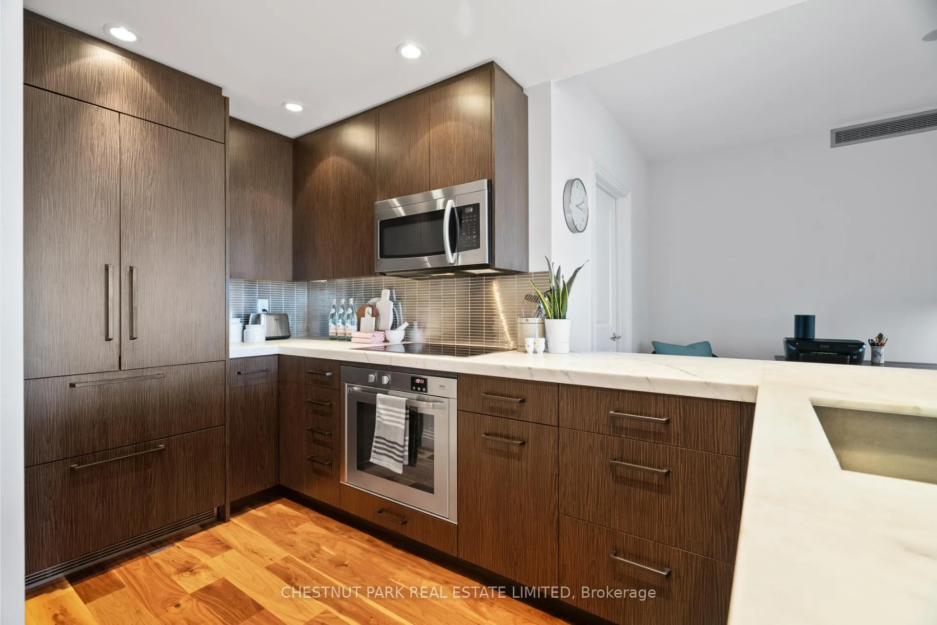 Photo 11 of Unit 720, 1 Benvenuto Place, Toronto, Casa Loma — HOMEH