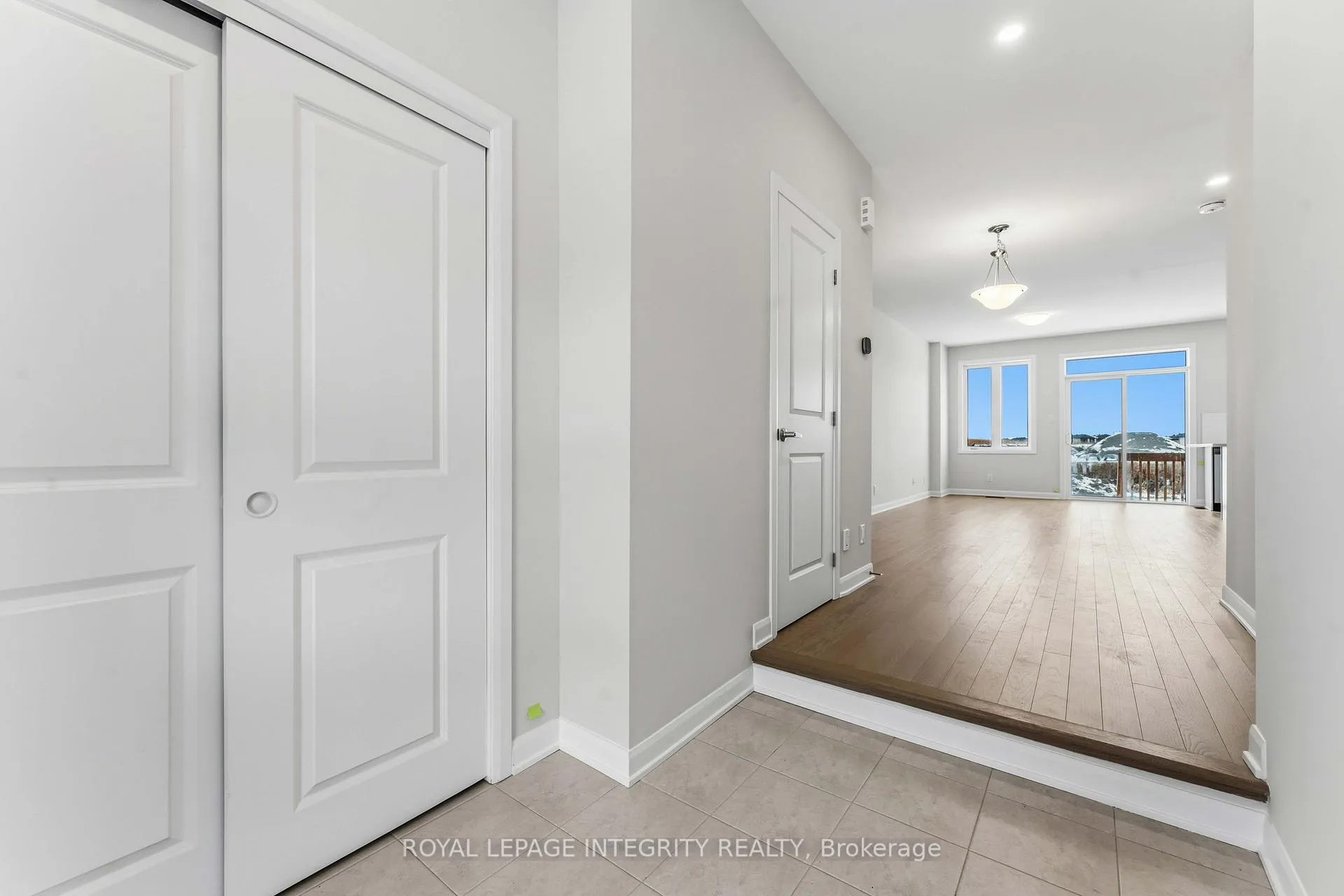 Photo 2 of 714 Fairline Row, Ottawa, Kanata - Emerald Meadows/Trailwest — HOMEH