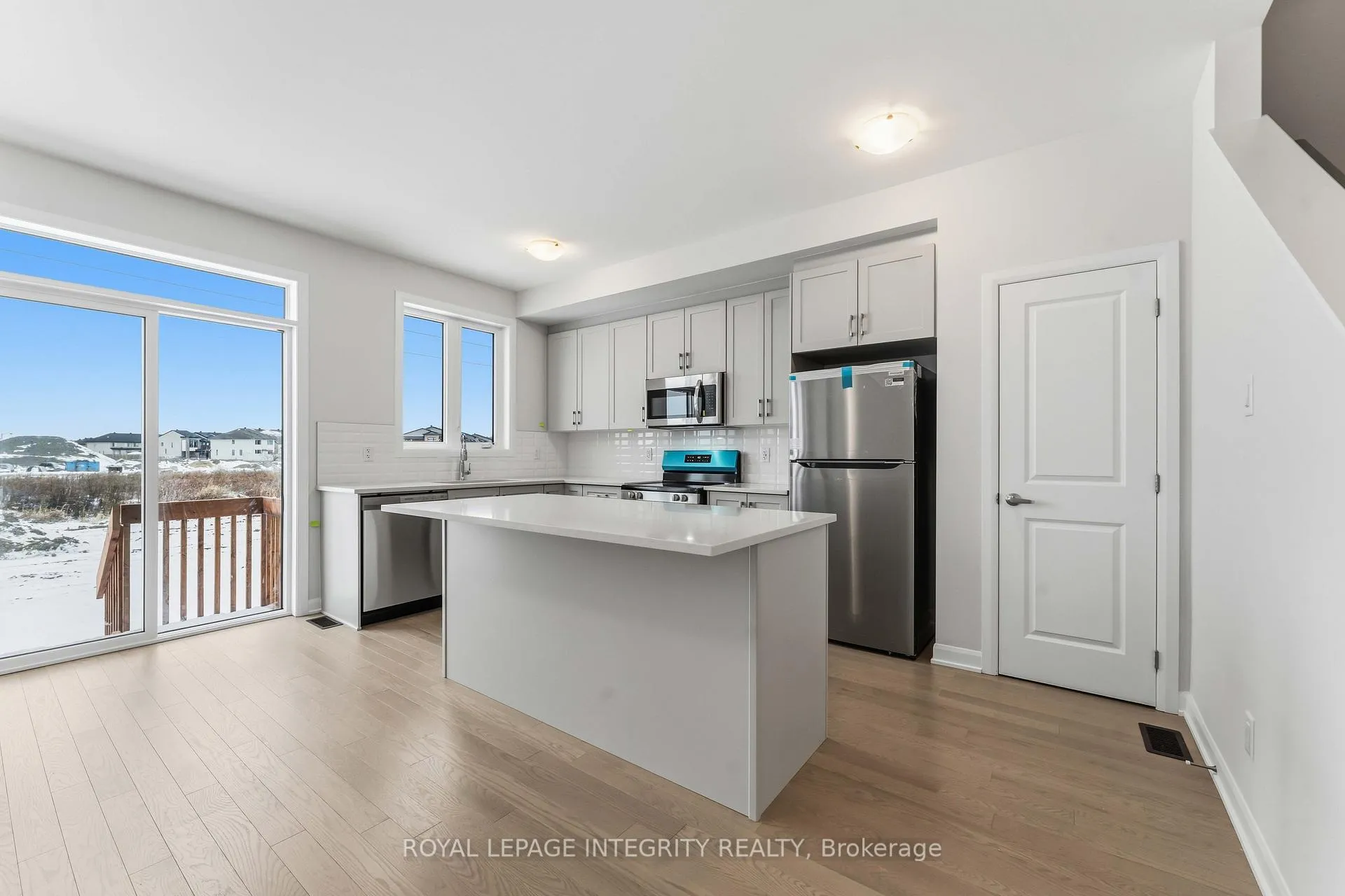 Photo 6 of 714 Fairline Row, Ottawa, Kanata - Emerald Meadows/Trailwest — HOMEH