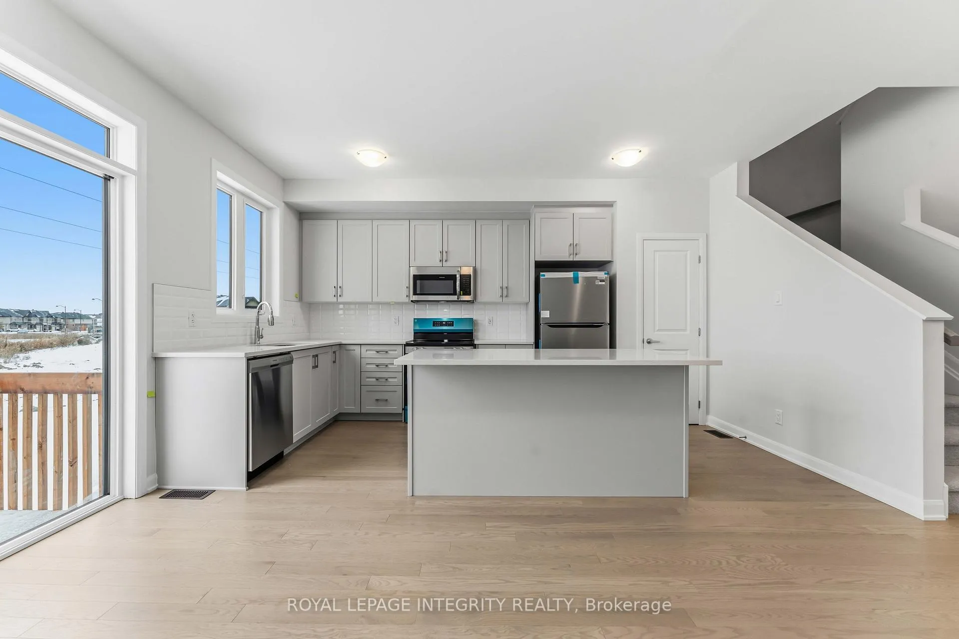Photo 7 of 714 Fairline Row, Ottawa, Kanata - Emerald Meadows/Trailwest — HOMEH