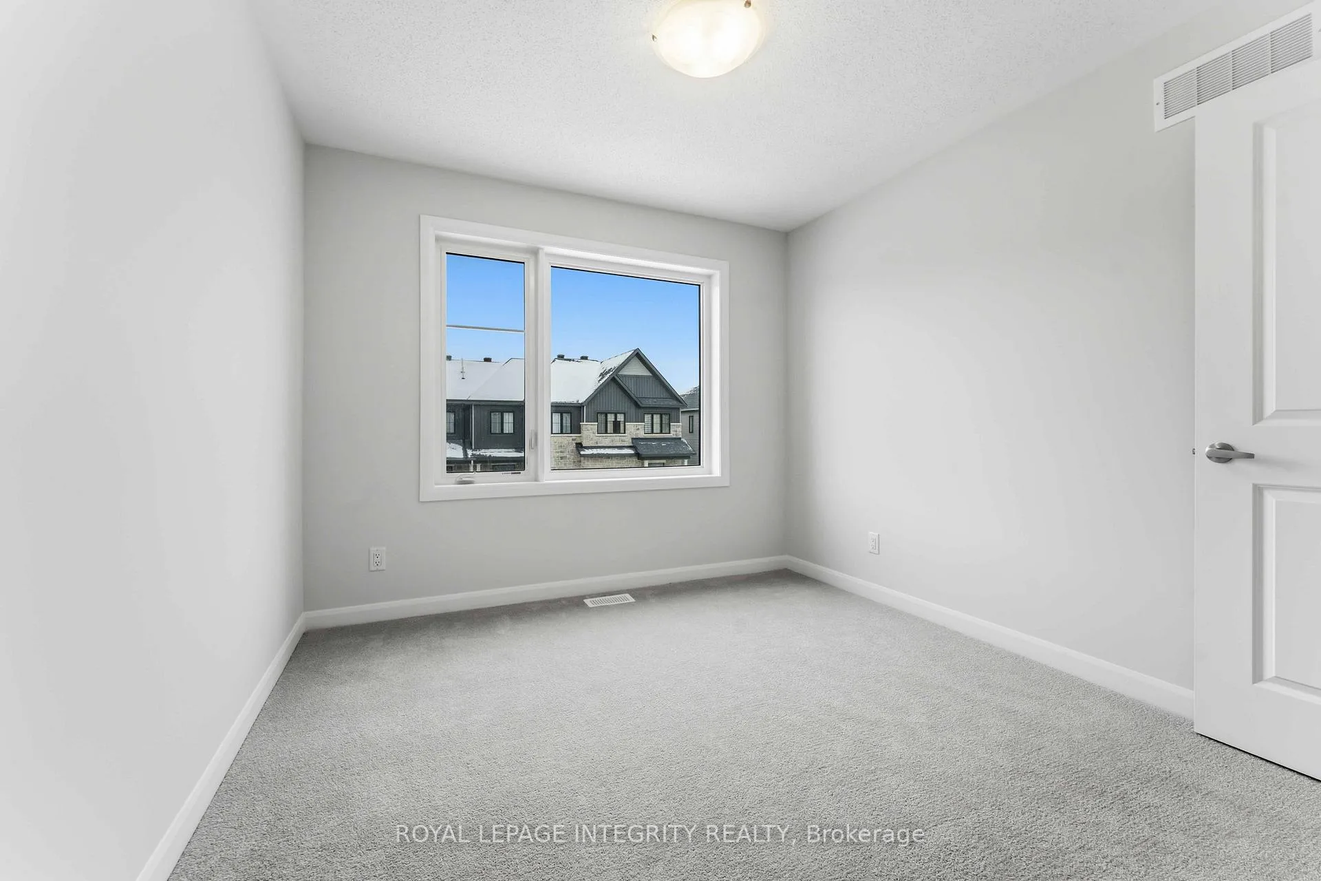 Photo 33 of 714 Fairline Row, Ottawa, Kanata - Emerald Meadows/Trailwest — HOMEH