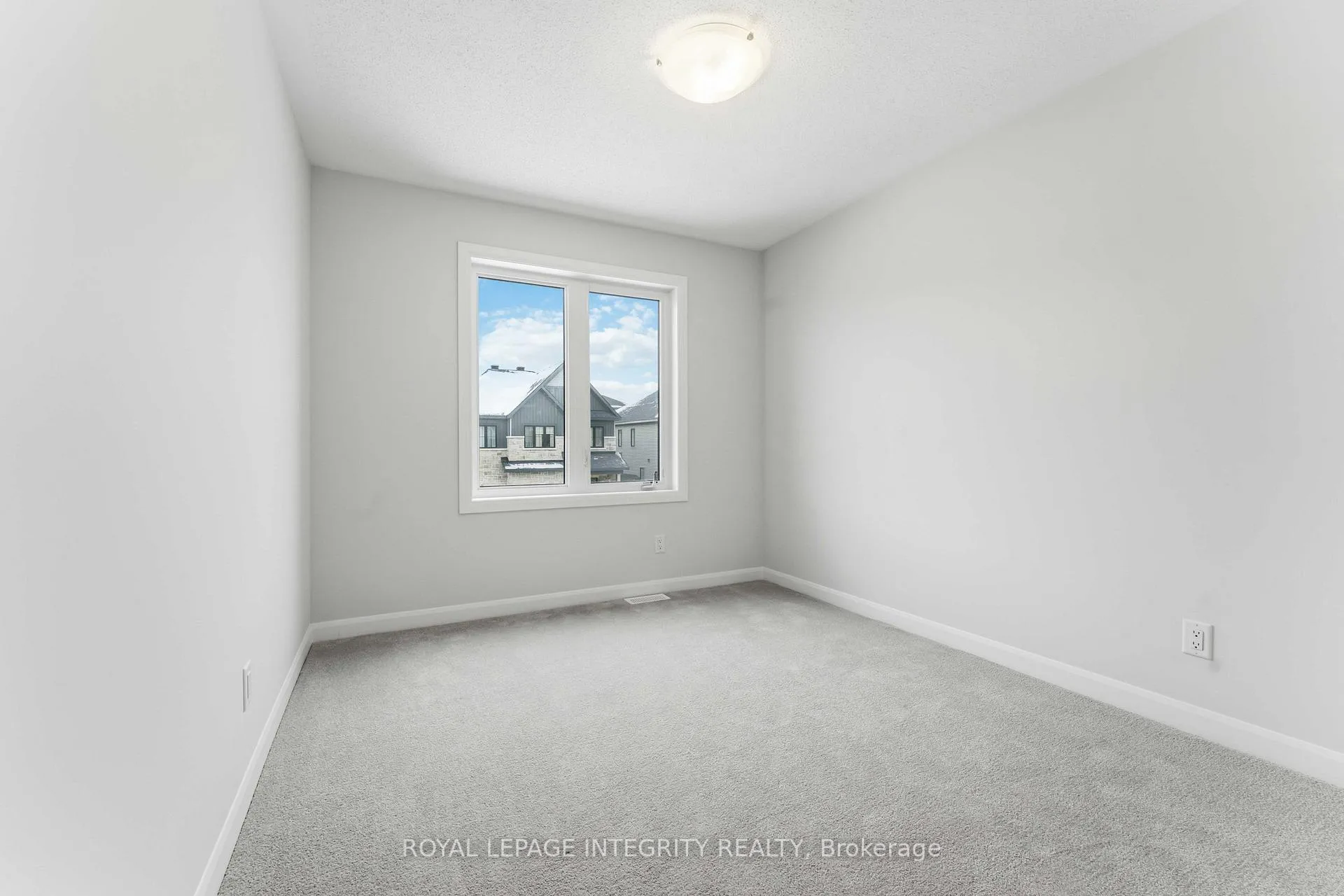 Photo 34 of 714 Fairline Row, Ottawa, Kanata - Emerald Meadows/Trailwest — HOMEH