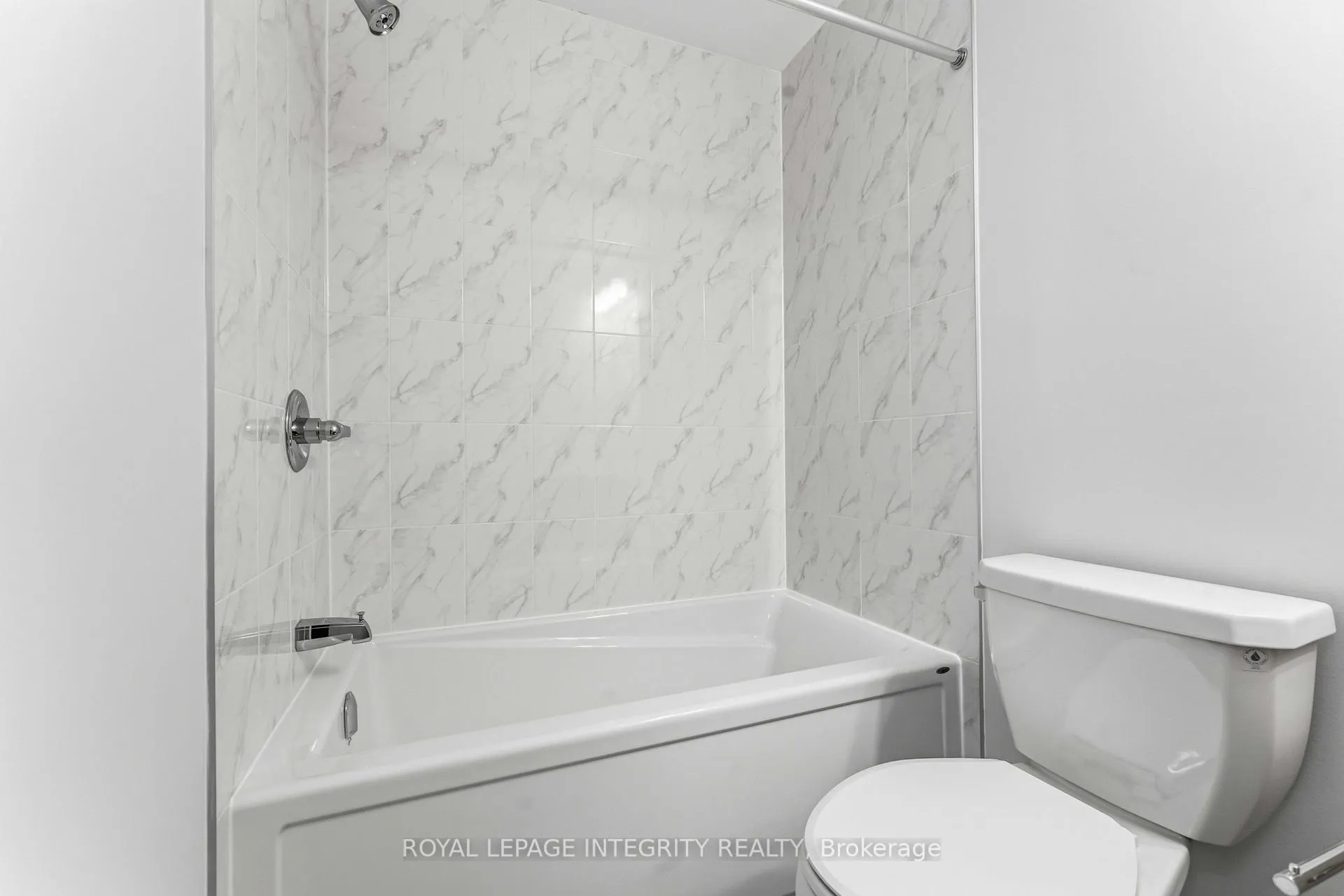 Photo 38 of 714 Fairline Row, Ottawa, Kanata - Emerald Meadows/Trailwest — HOMEH