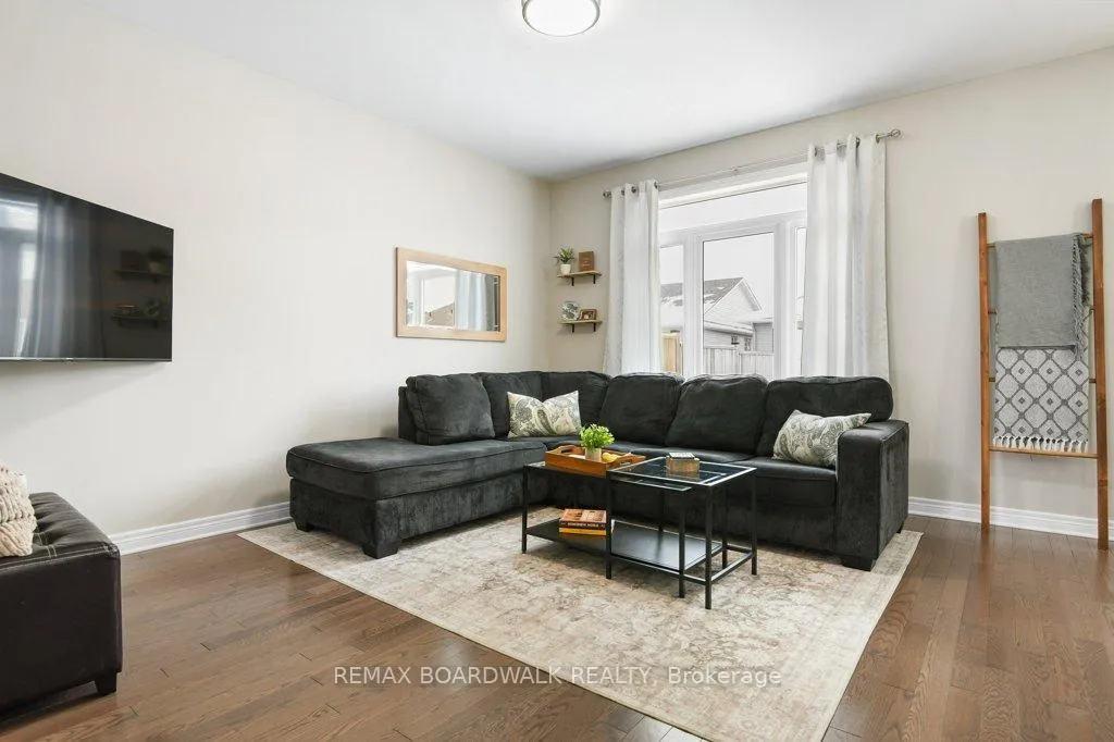 Photo 5 of 38 Peever Place, Carleton Place — HOMEH