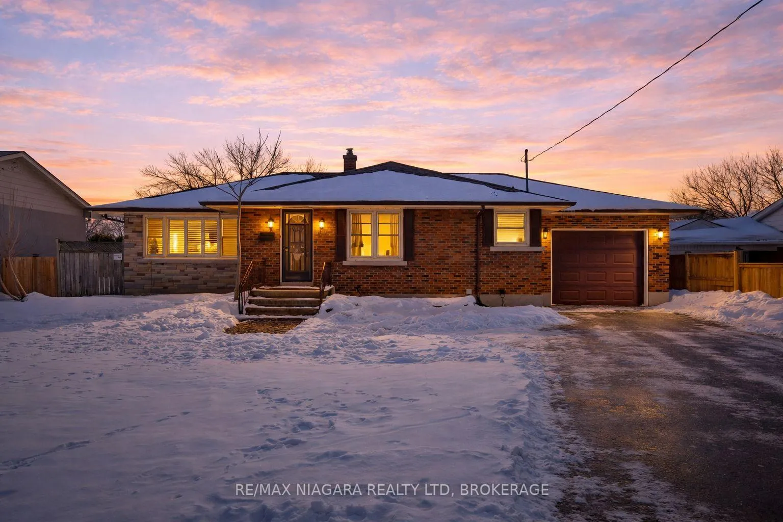 Photo 1 of 44 Albany Drive, St. Catharines, Lakeport — HOMEH