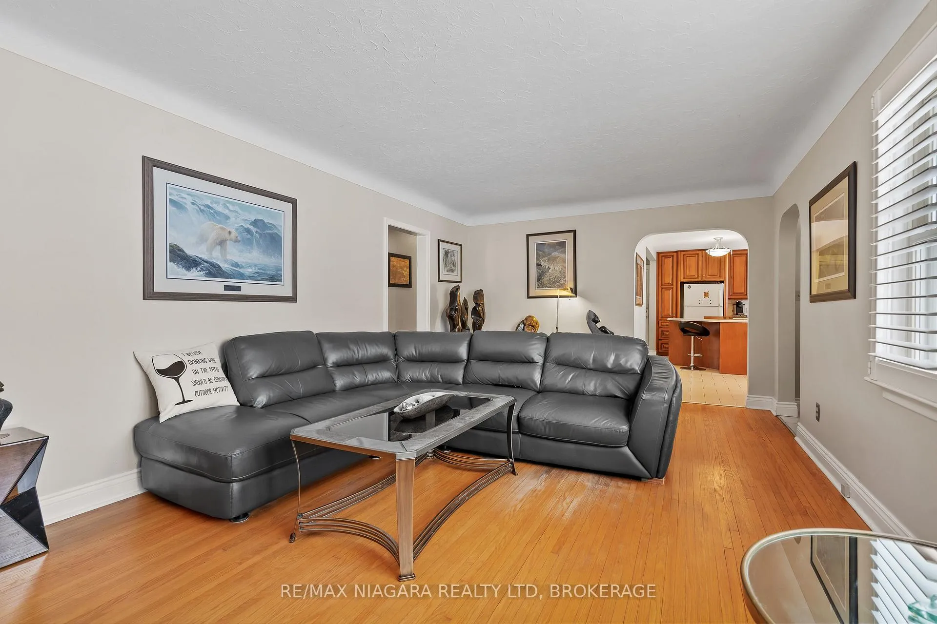 Photo 6 of 44 Albany Drive, St. Catharines, Lakeport — HOMEH