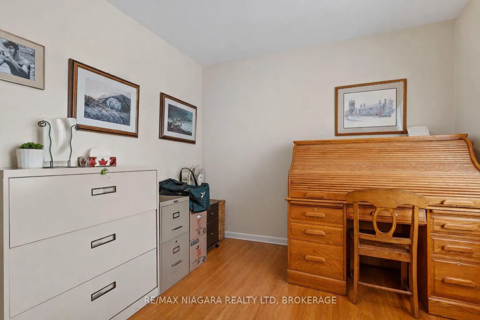 Photo 17 of 44 Albany Drive, St. Catharines, Lakeport — HOMEH