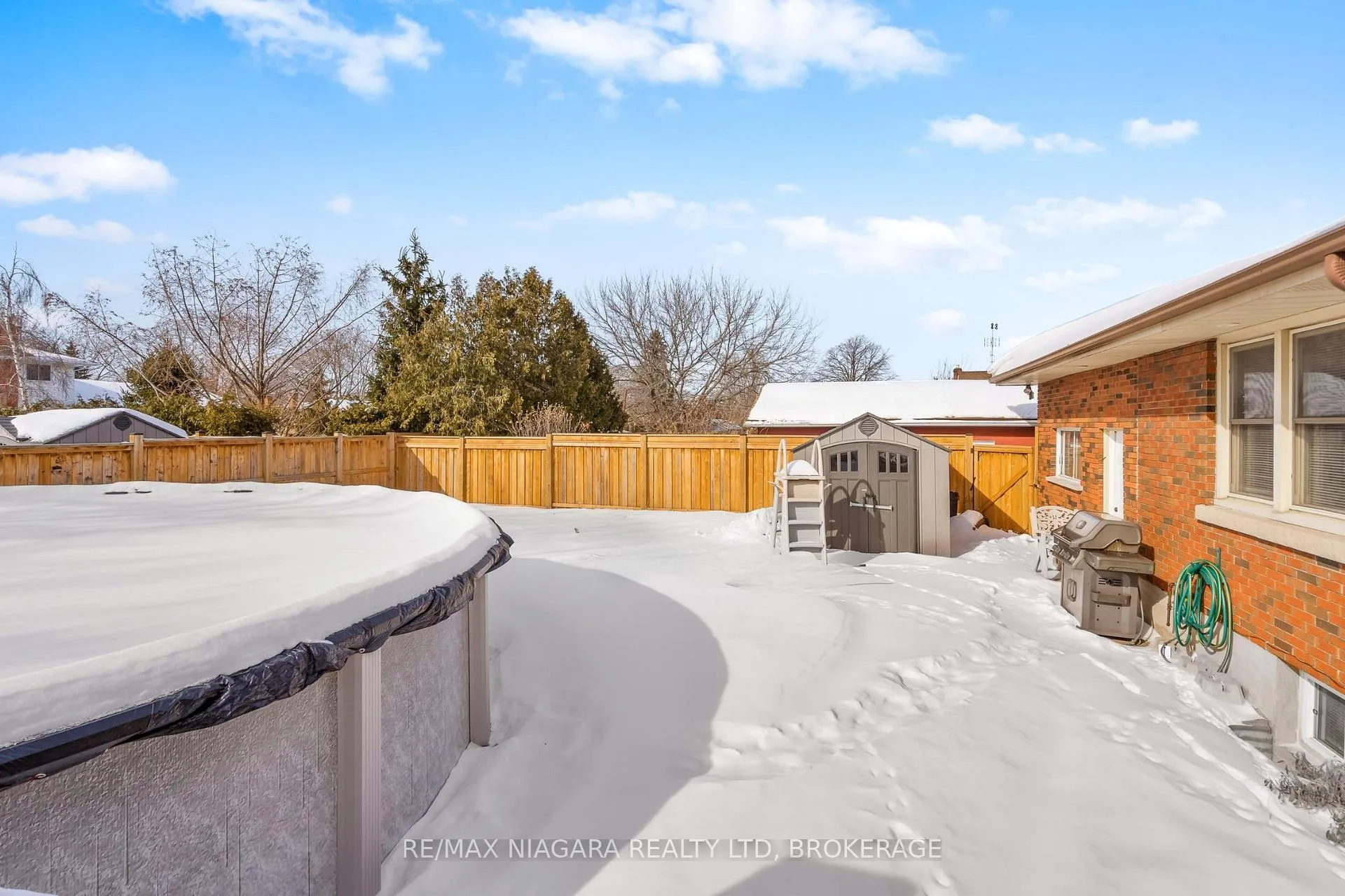 Photo 30 of 44 Albany Drive, St. Catharines, Lakeport — HOMEH
