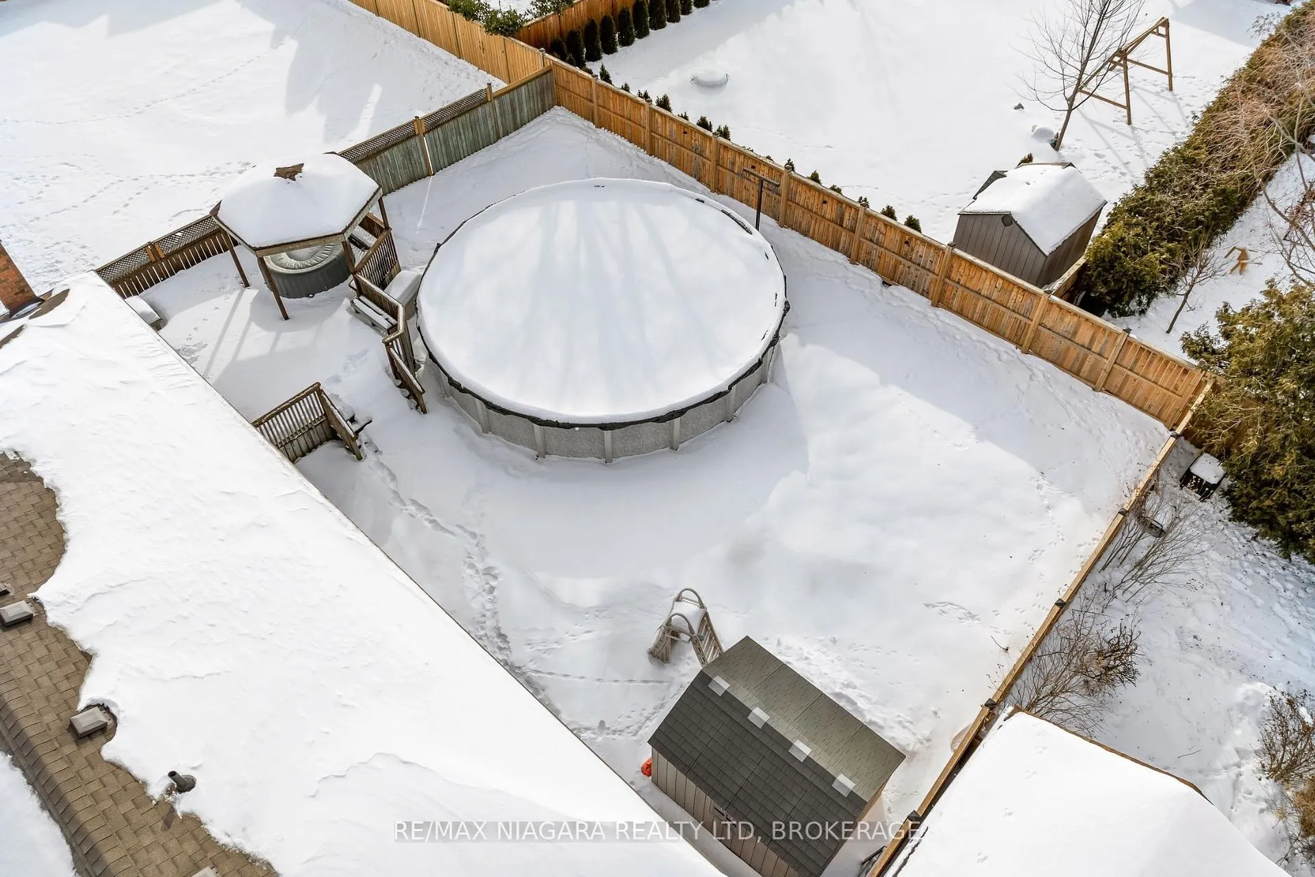 Photo 34 of 44 Albany Drive, St. Catharines, Lakeport — HOMEH