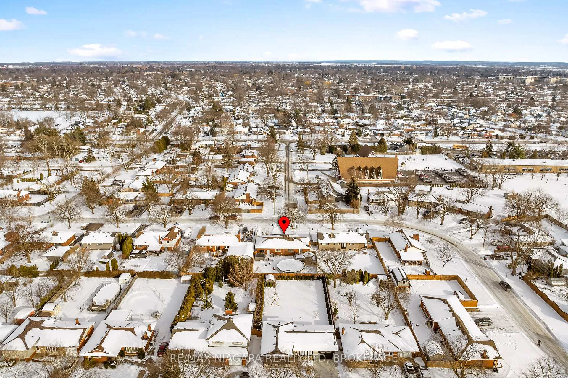 Photo 39 of 44 Albany Drive, St. Catharines, Lakeport — HOMEH