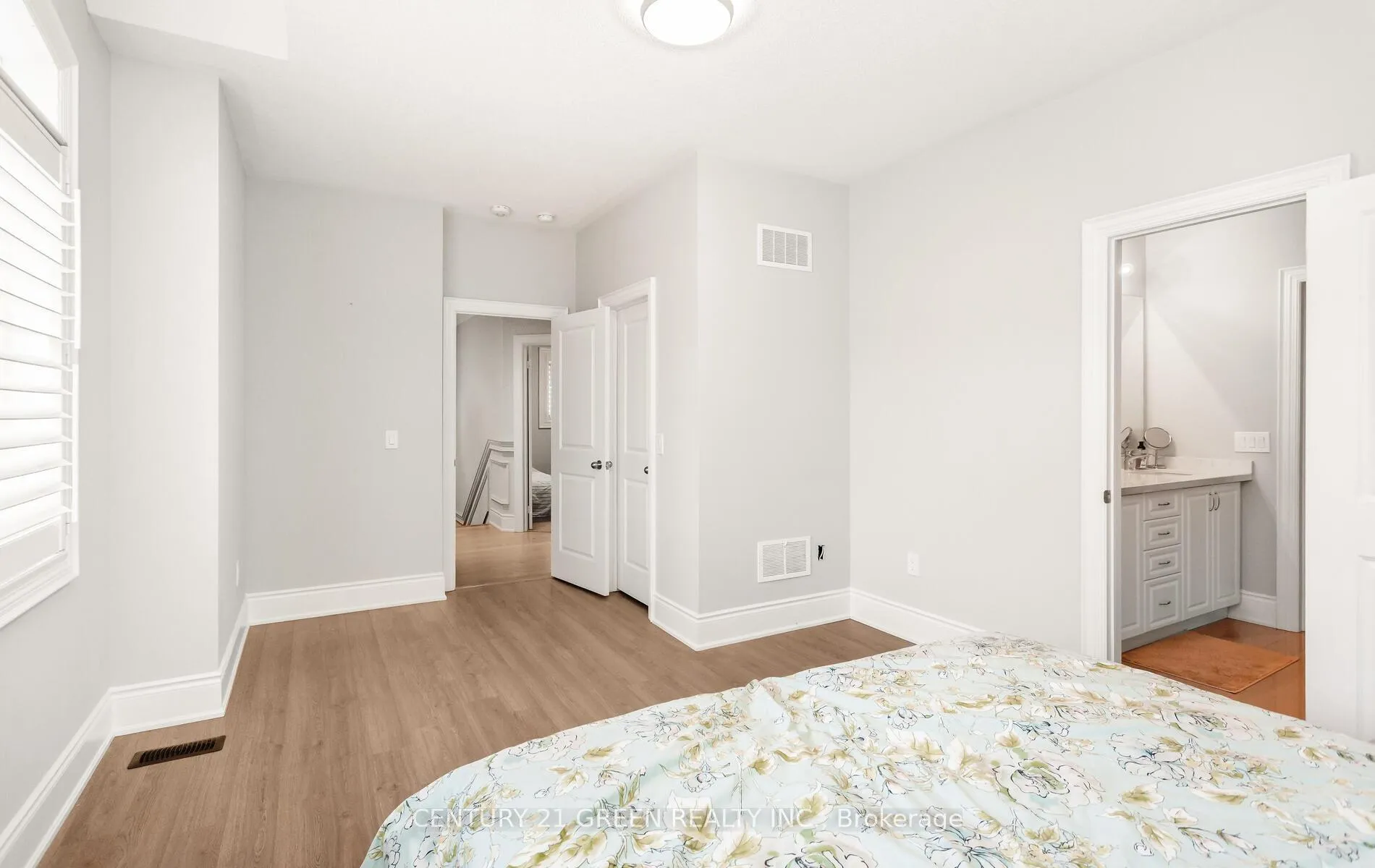 Photo 25 of 171 Belmore Court, Milton, Ford — HOMEH