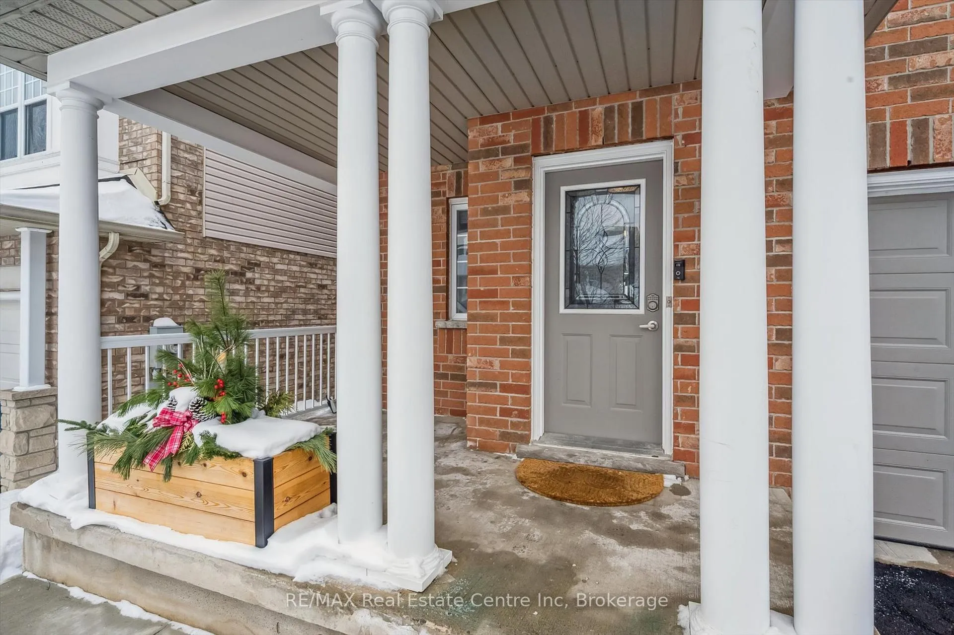Photo 2 of 18 Truesdale Crescent, Guelph, Kortright West — HOMEH