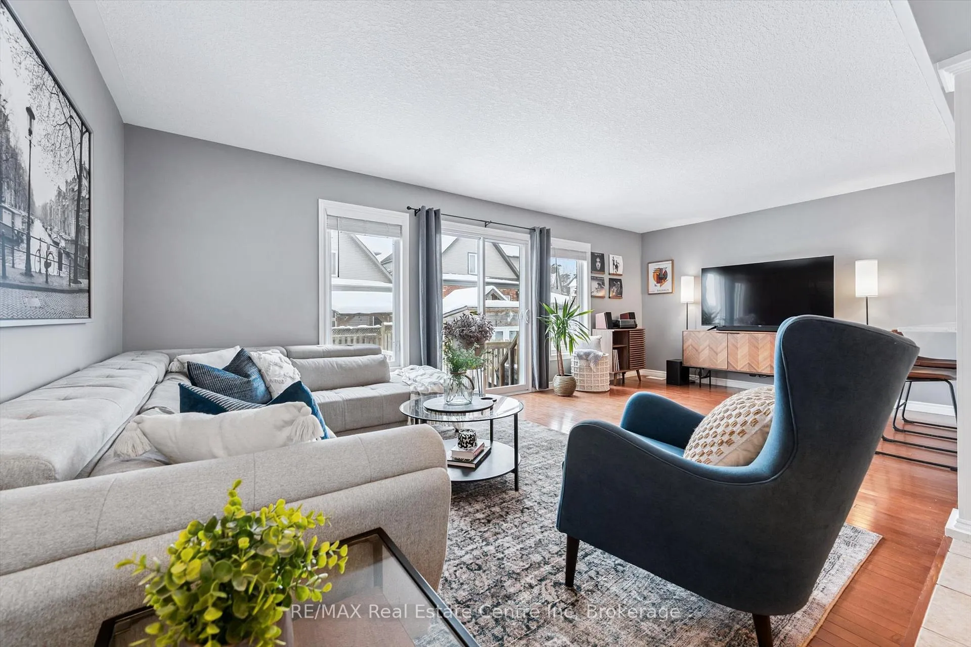 Photo 7 of 18 Truesdale Crescent, Guelph, Kortright West — HOMEH
