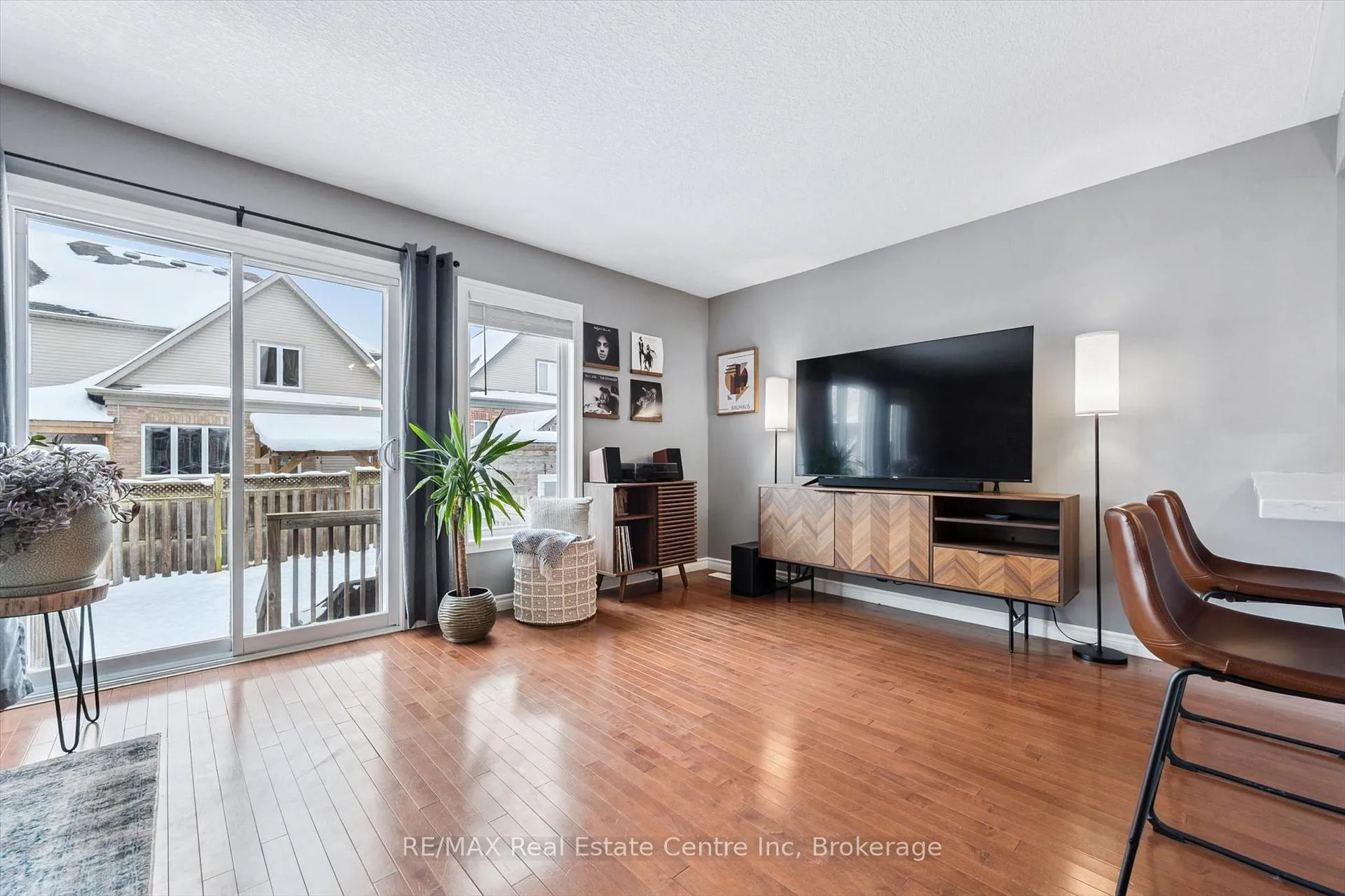 Photo 9 of 18 Truesdale Crescent, Guelph, Kortright West — HOMEH