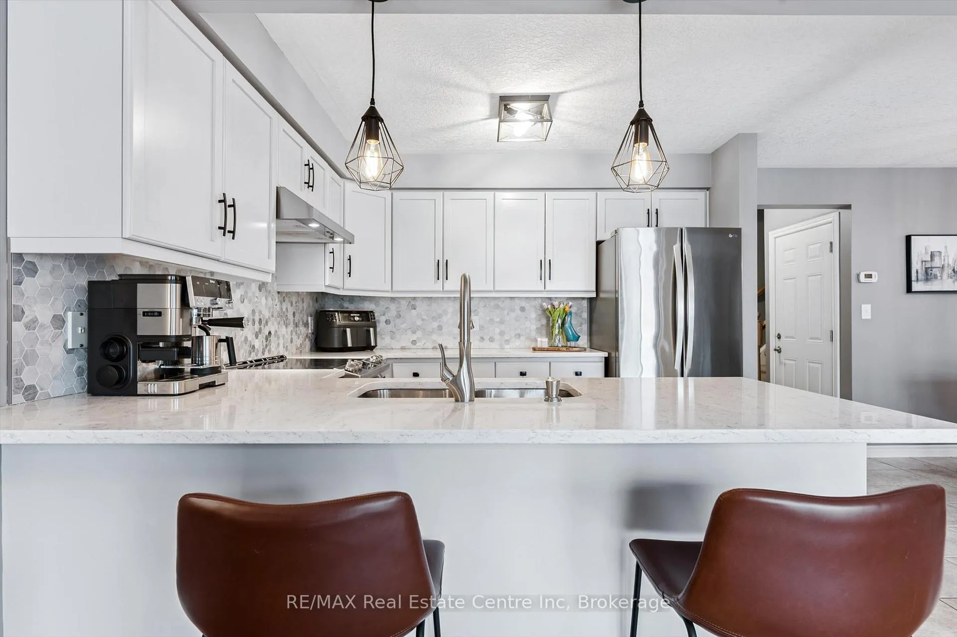Photo 13 of 18 Truesdale Crescent, Guelph, Kortright West — HOMEH