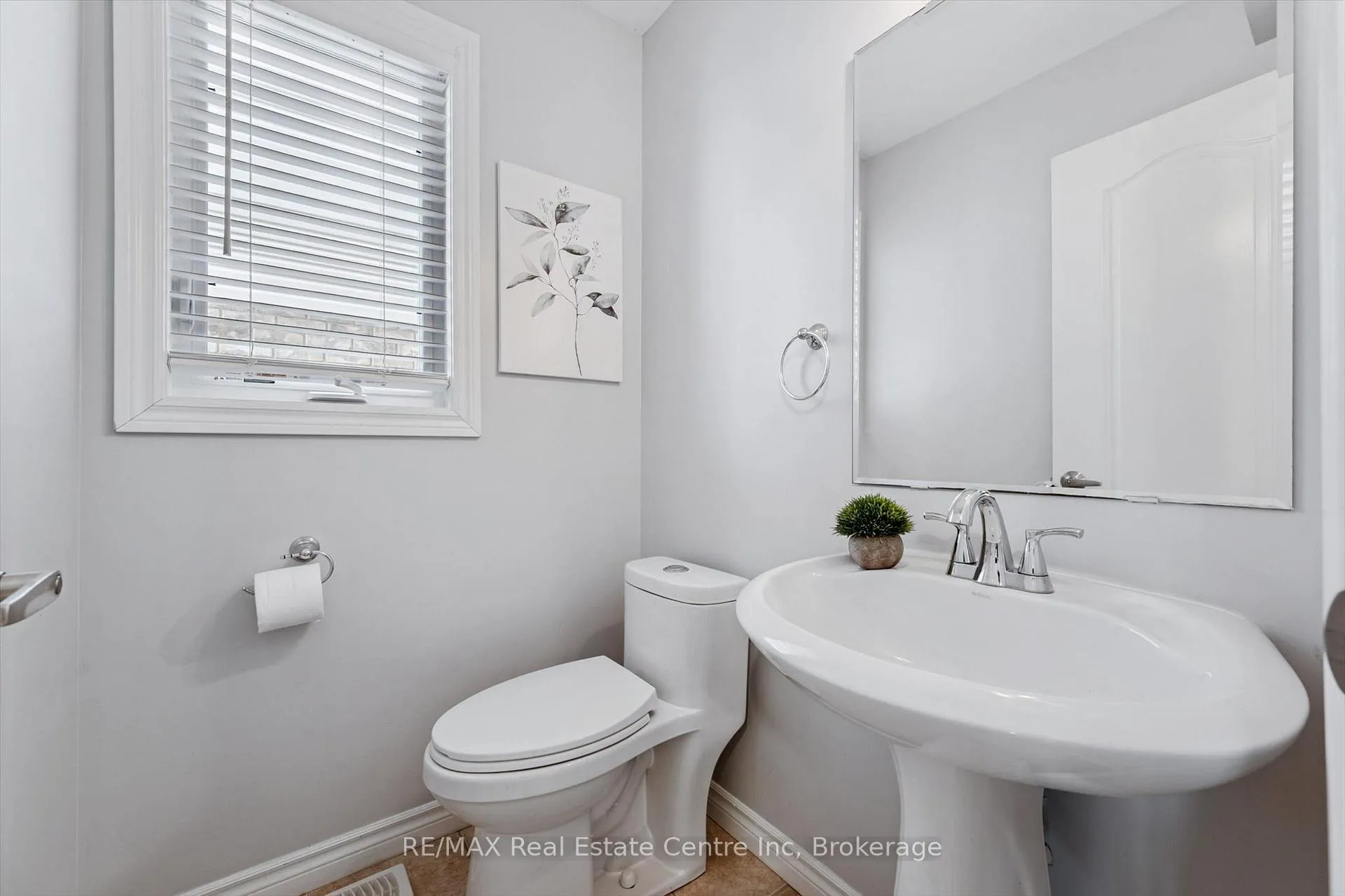 Photo 19 of 18 Truesdale Crescent, Guelph, Kortright West — HOMEH