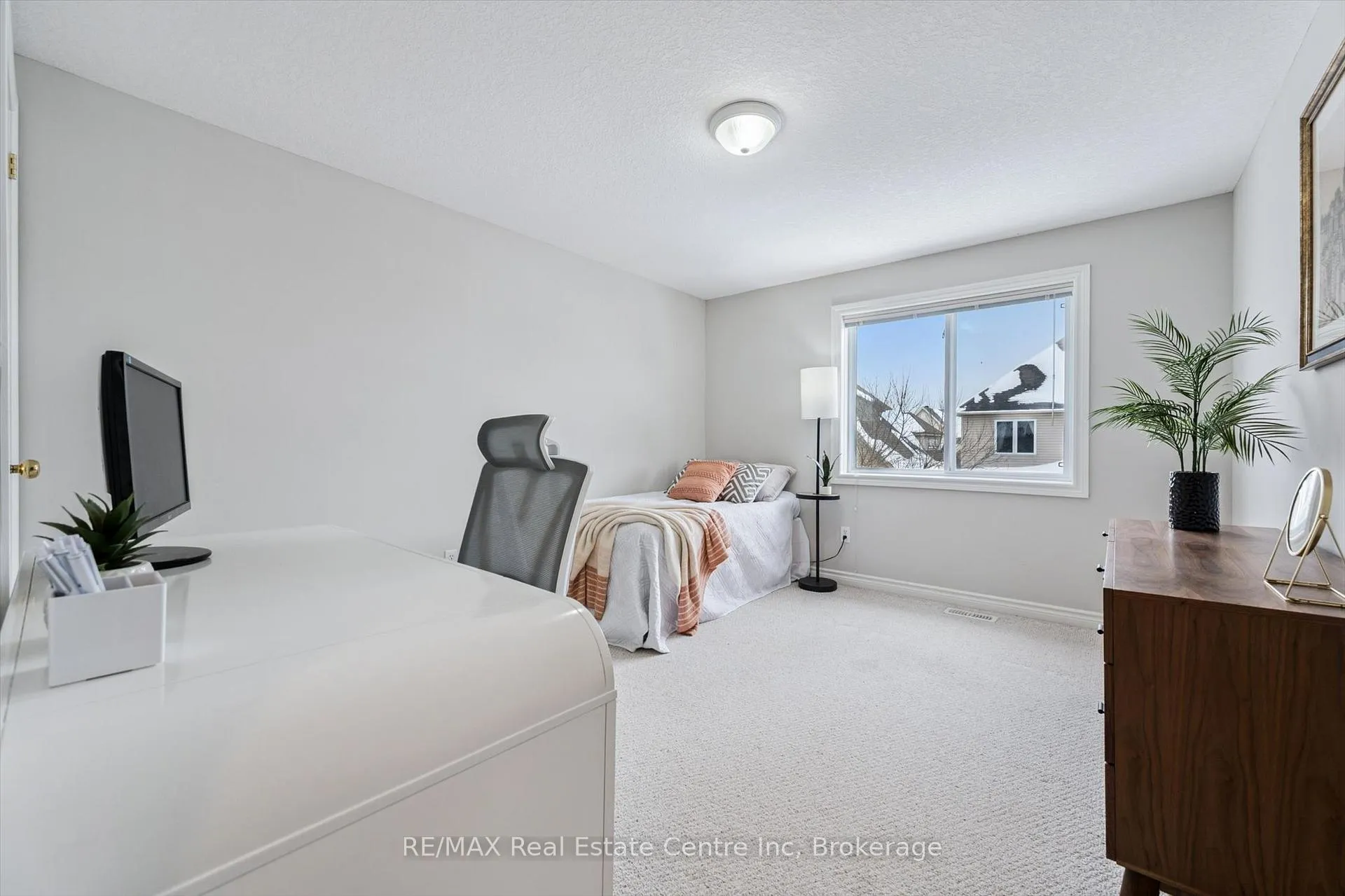 Photo 24 of 18 Truesdale Crescent, Guelph, Kortright West — HOMEH