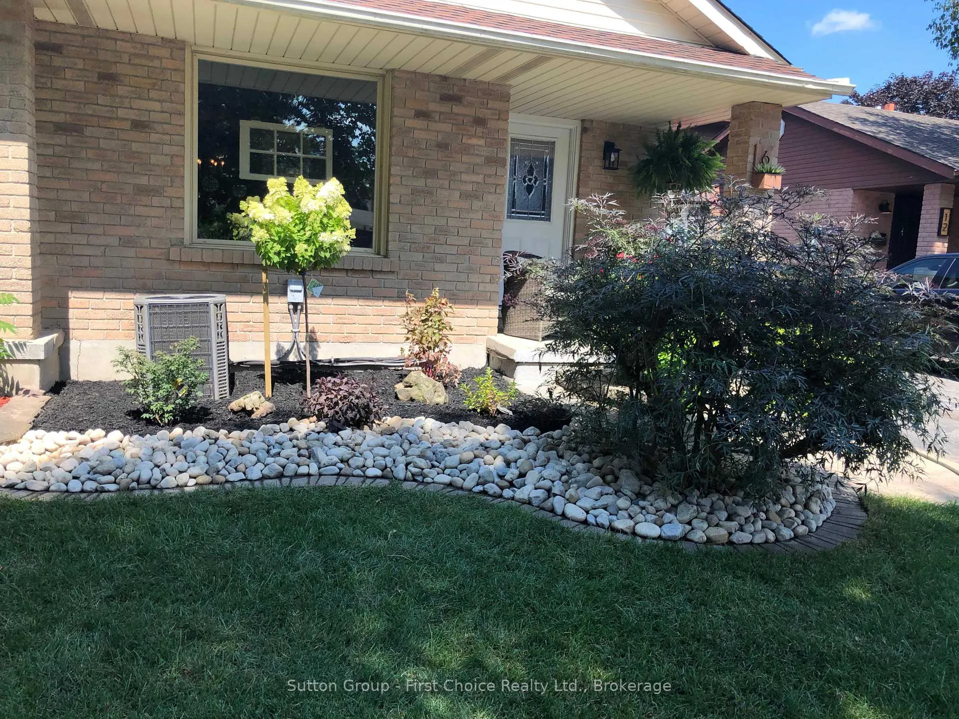 Photo 2 of 6 Polley Place, Stratford — HOMEH