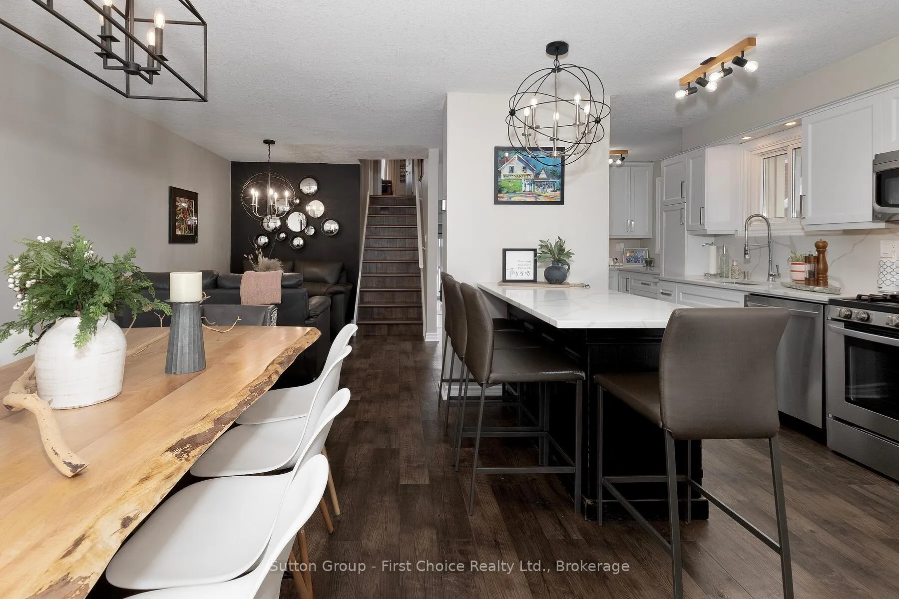 Photo 8 of 6 Polley Place, Stratford — HOMEH