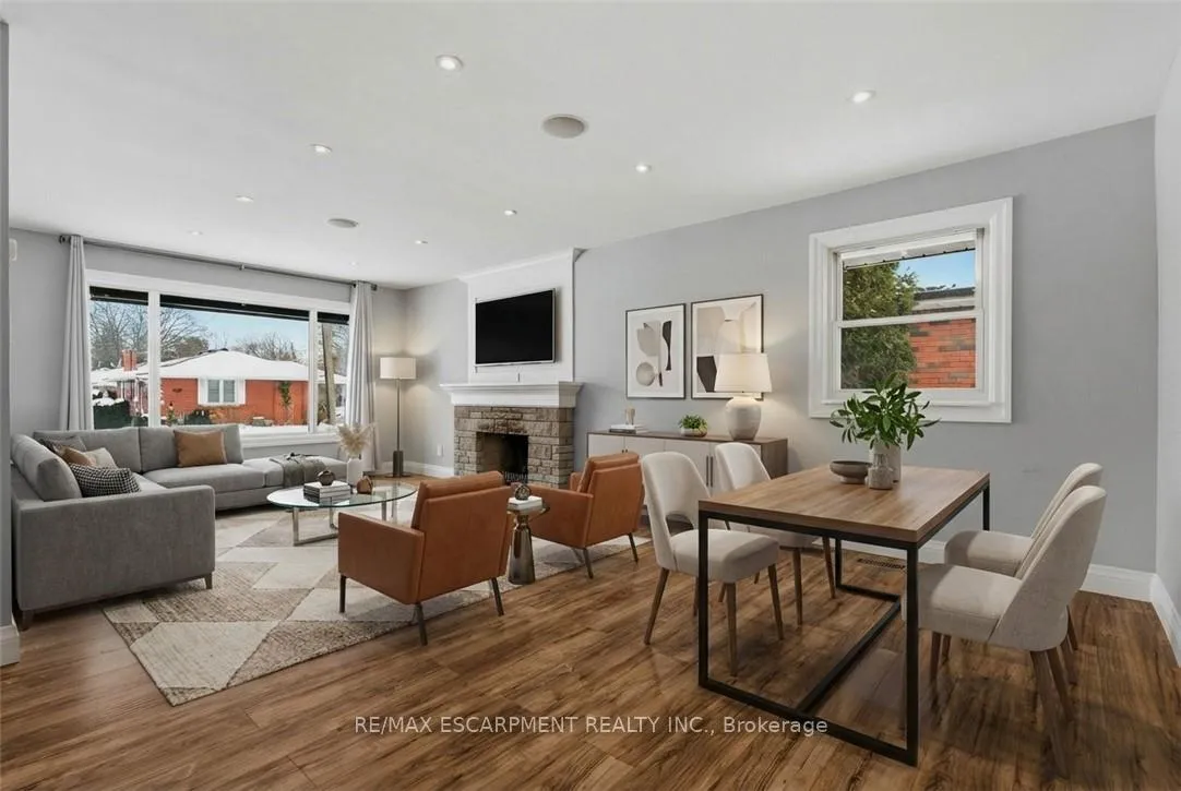 Photo 3 of 20 Shirley Street, Hamilton, Dundas — HOMEH
