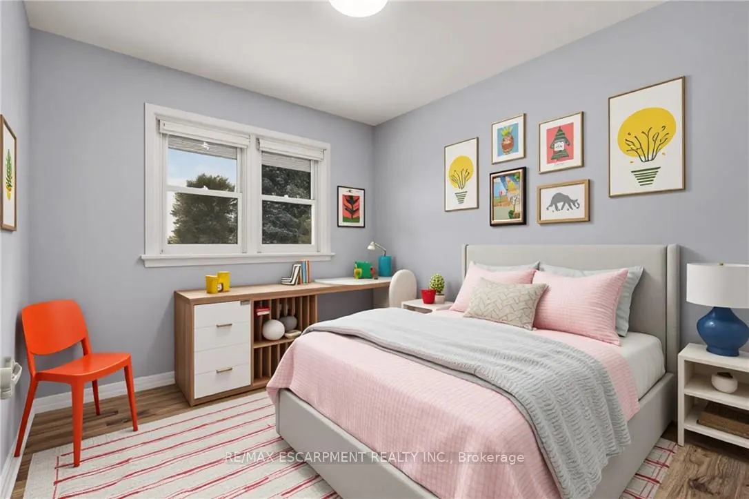 Photo 8 of 20 Shirley Street, Hamilton, Dundas — HOMEH