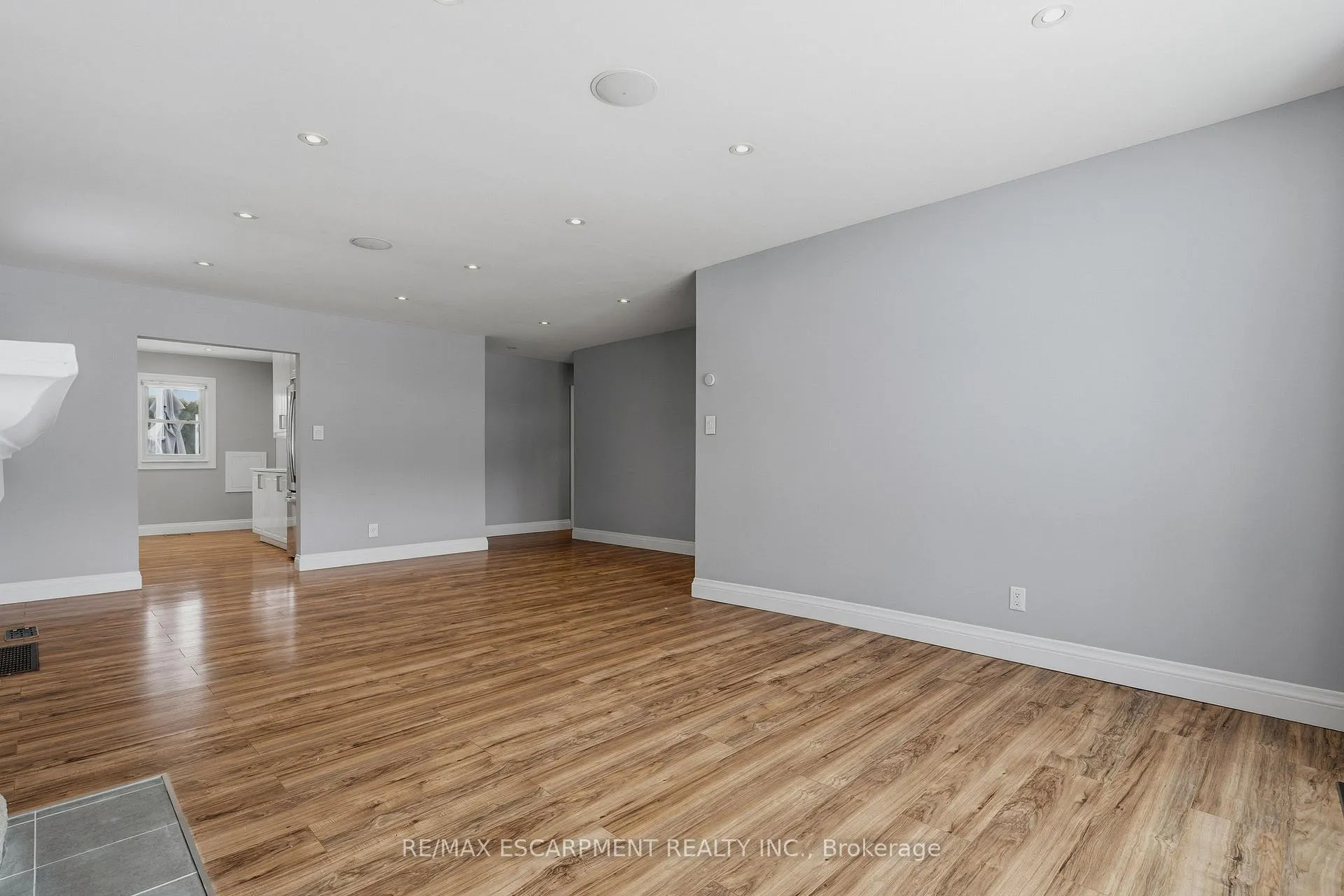 Photo 20 of 20 Shirley Street, Hamilton, Dundas — HOMEH