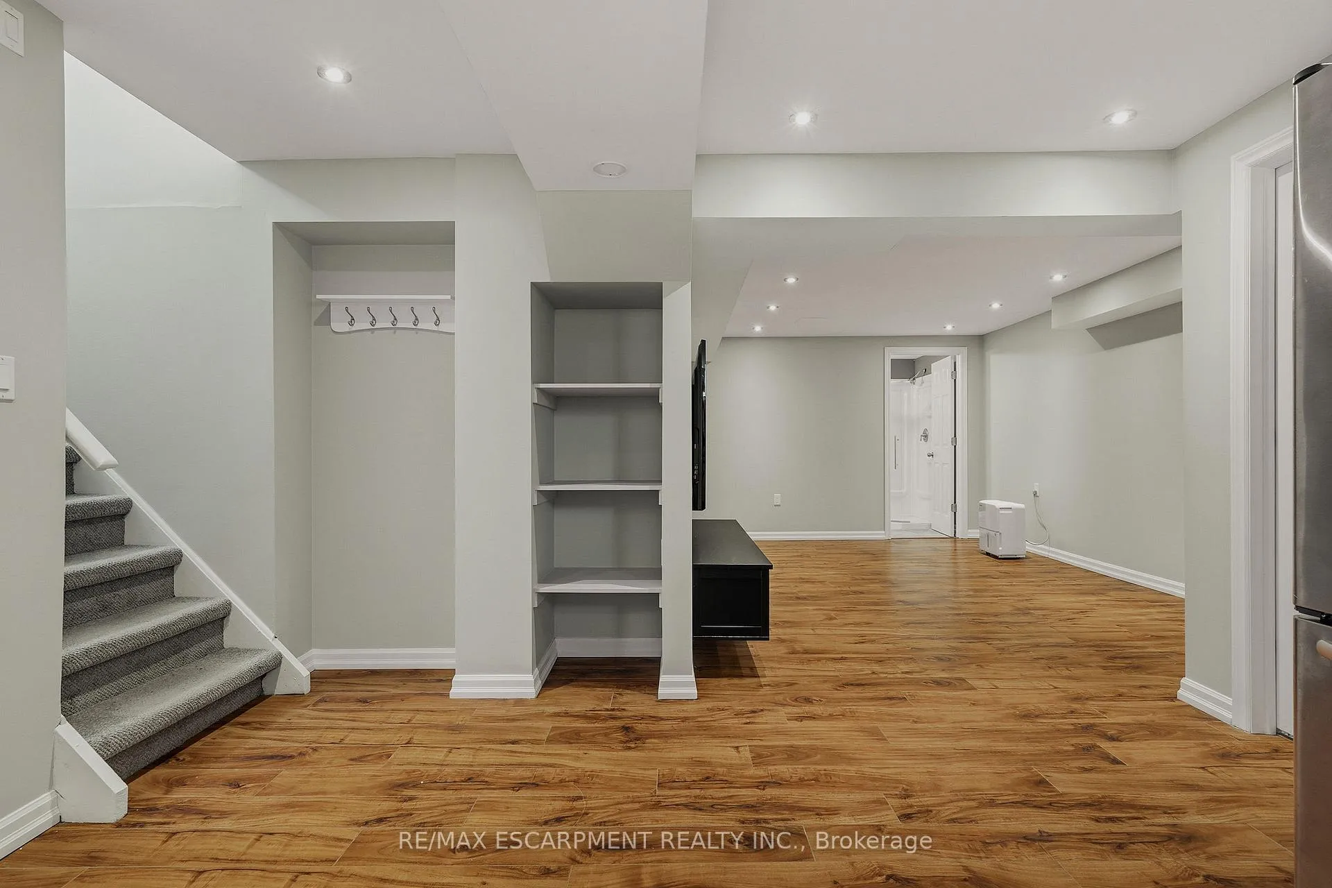 Photo 31 of 20 Shirley Street, Hamilton, Dundas — HOMEH