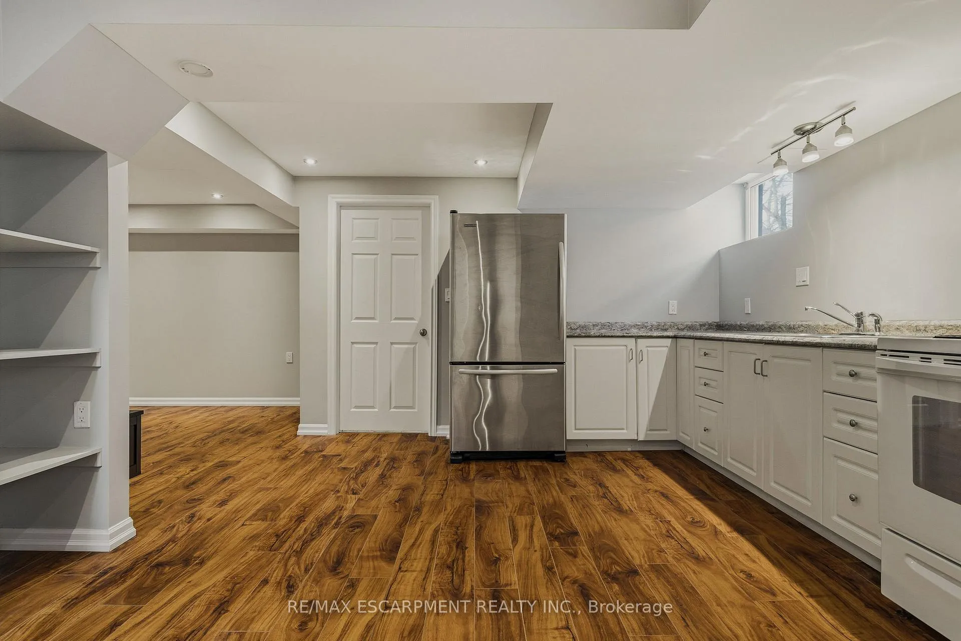 Photo 34 of 20 Shirley Street, Hamilton, Dundas — HOMEH