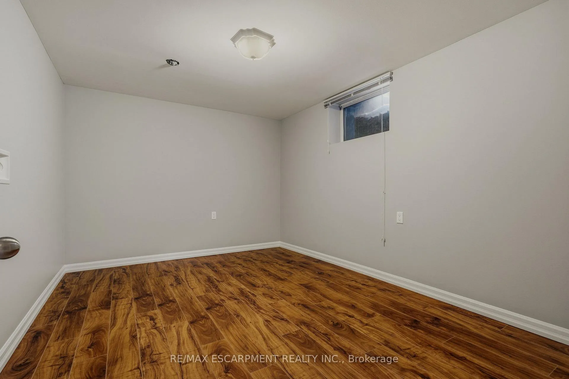 Photo 39 of 20 Shirley Street, Hamilton, Dundas — HOMEH