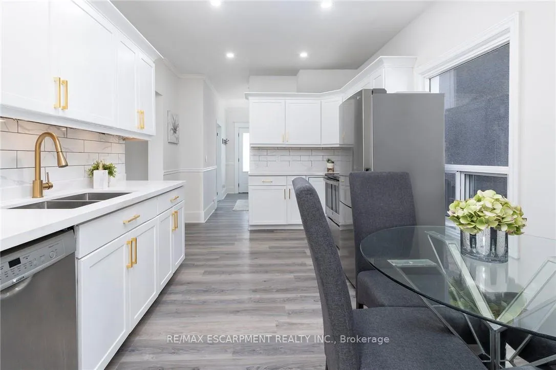 Photo 8 of 50 Stapleton Avenue, Hamilton, Crown Point — HOMEH