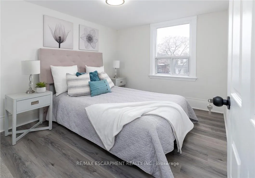 Photo 16 of 50 Stapleton Avenue, Hamilton, Crown Point — HOMEH
