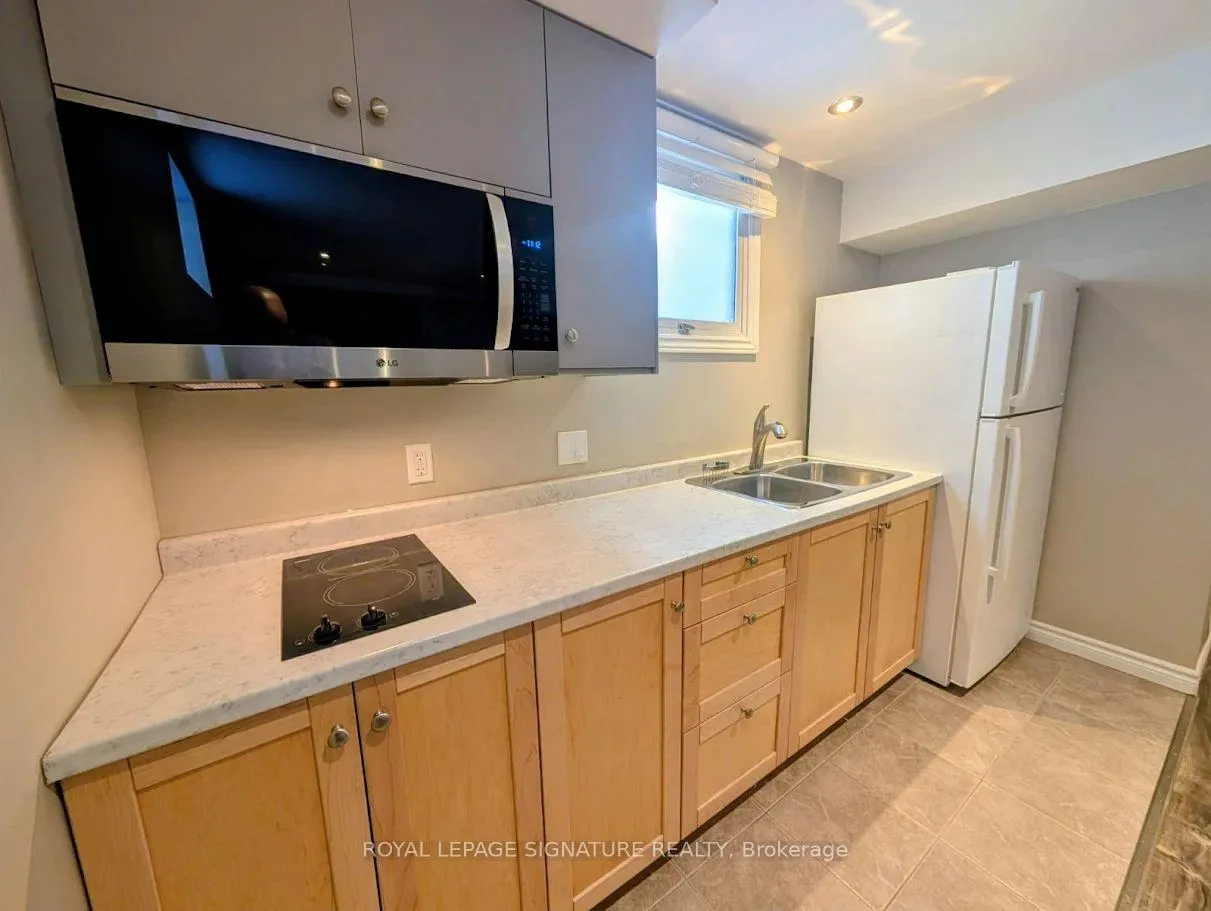 Photo 7 of Unit Basement, 87 Boulder Crescent, Guelph, Clairfields/Hanlon Business Park — HOMEH