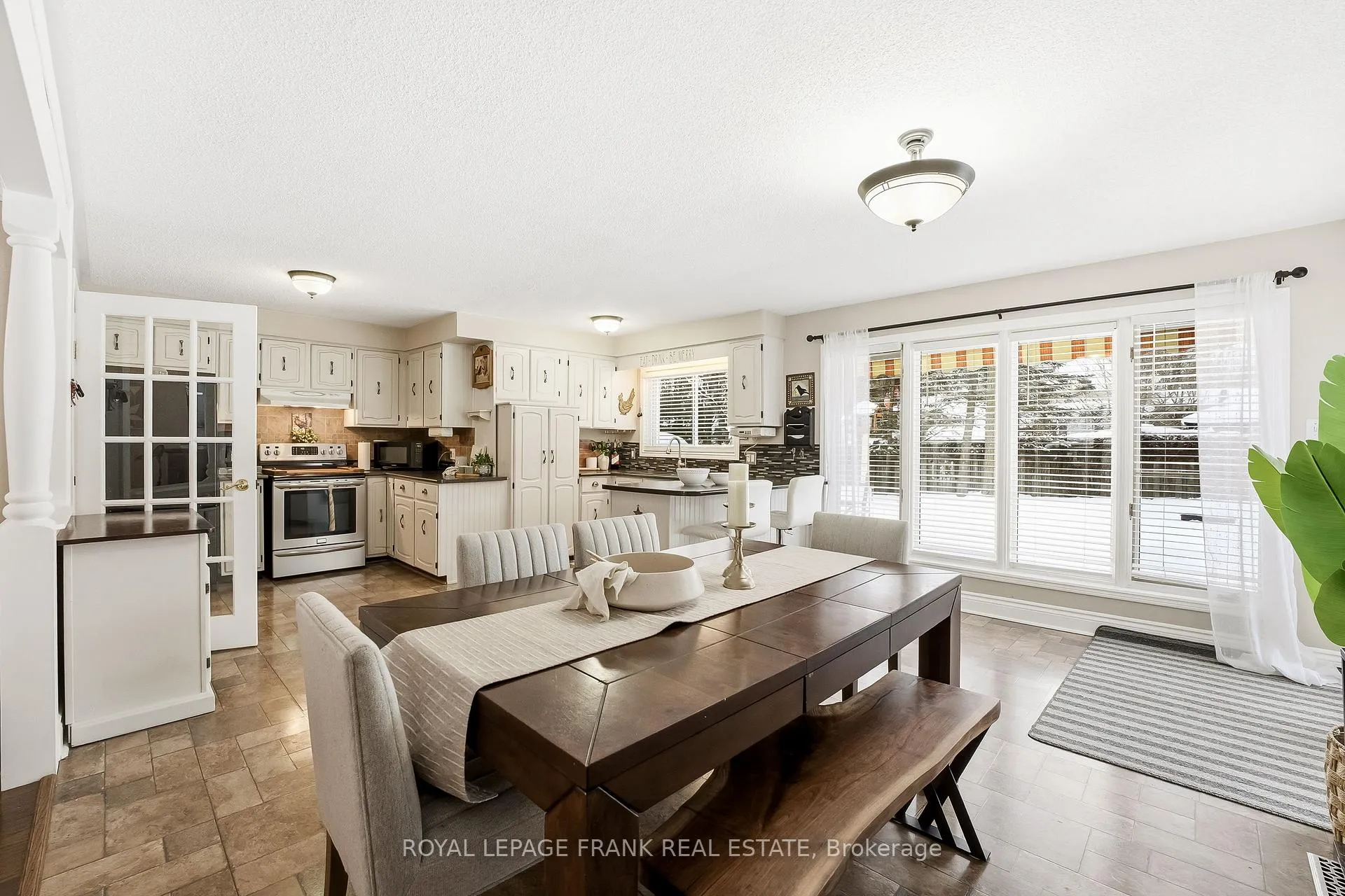 Photo 10 of 89 Allan Street, Scugog, Port Perry — HOMEH