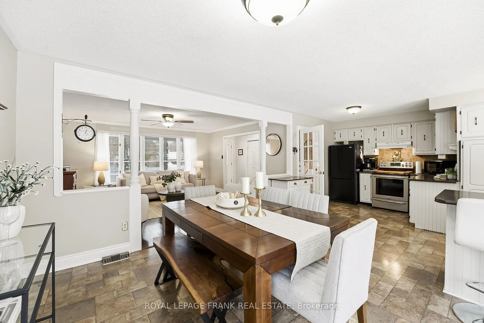 Photo 11 of 89 Allan Street, Scugog, Port Perry — HOMEH