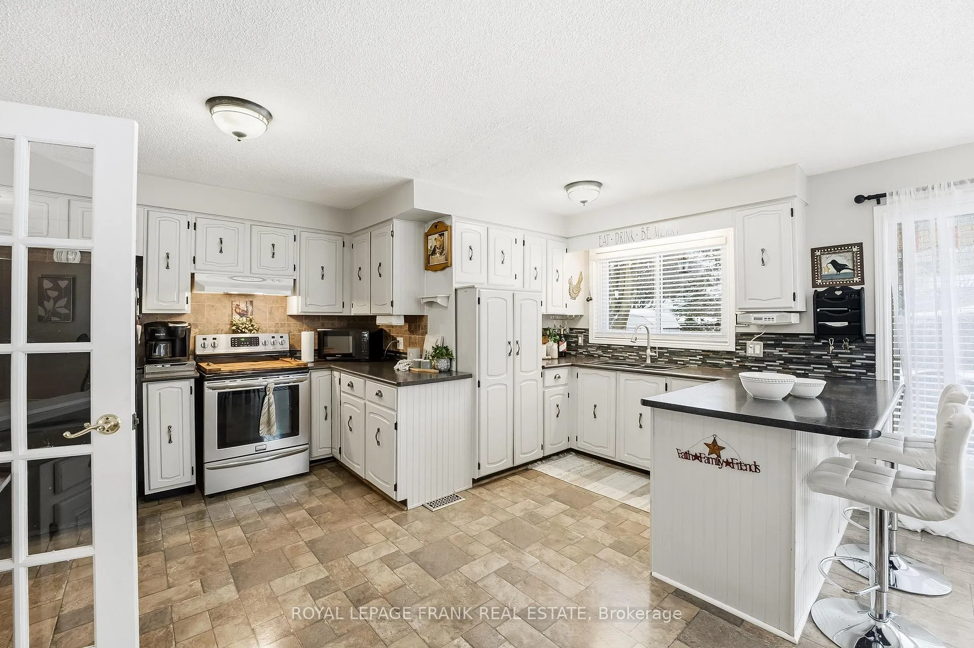 Photo 13 of 89 Allan Street, Scugog, Port Perry — HOMEH