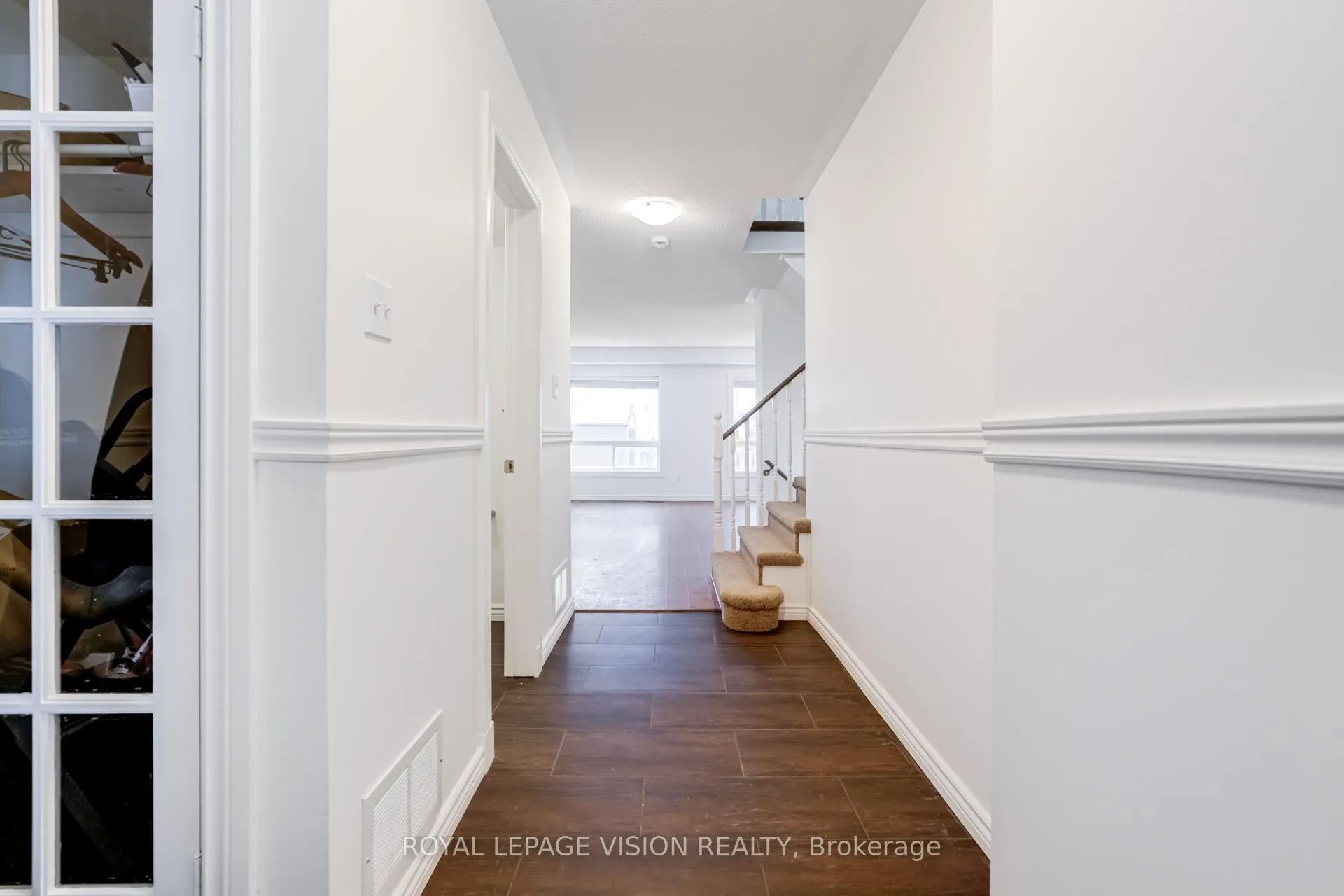 Photo 9 of 10 Woolf Cres, Ajax, South East — HOMEH