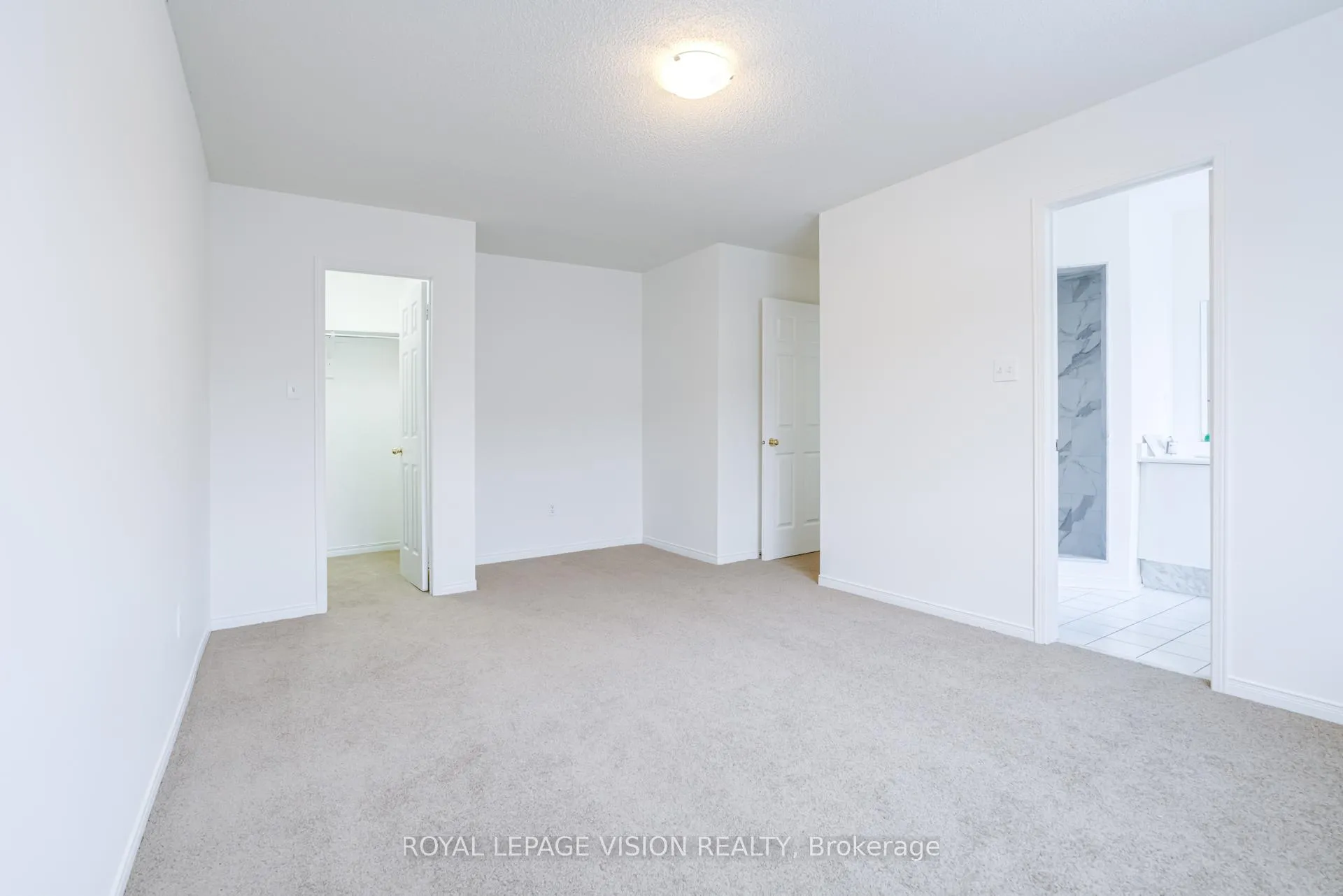 Photo 16 of 10 Woolf Cres, Ajax, South East — HOMEH