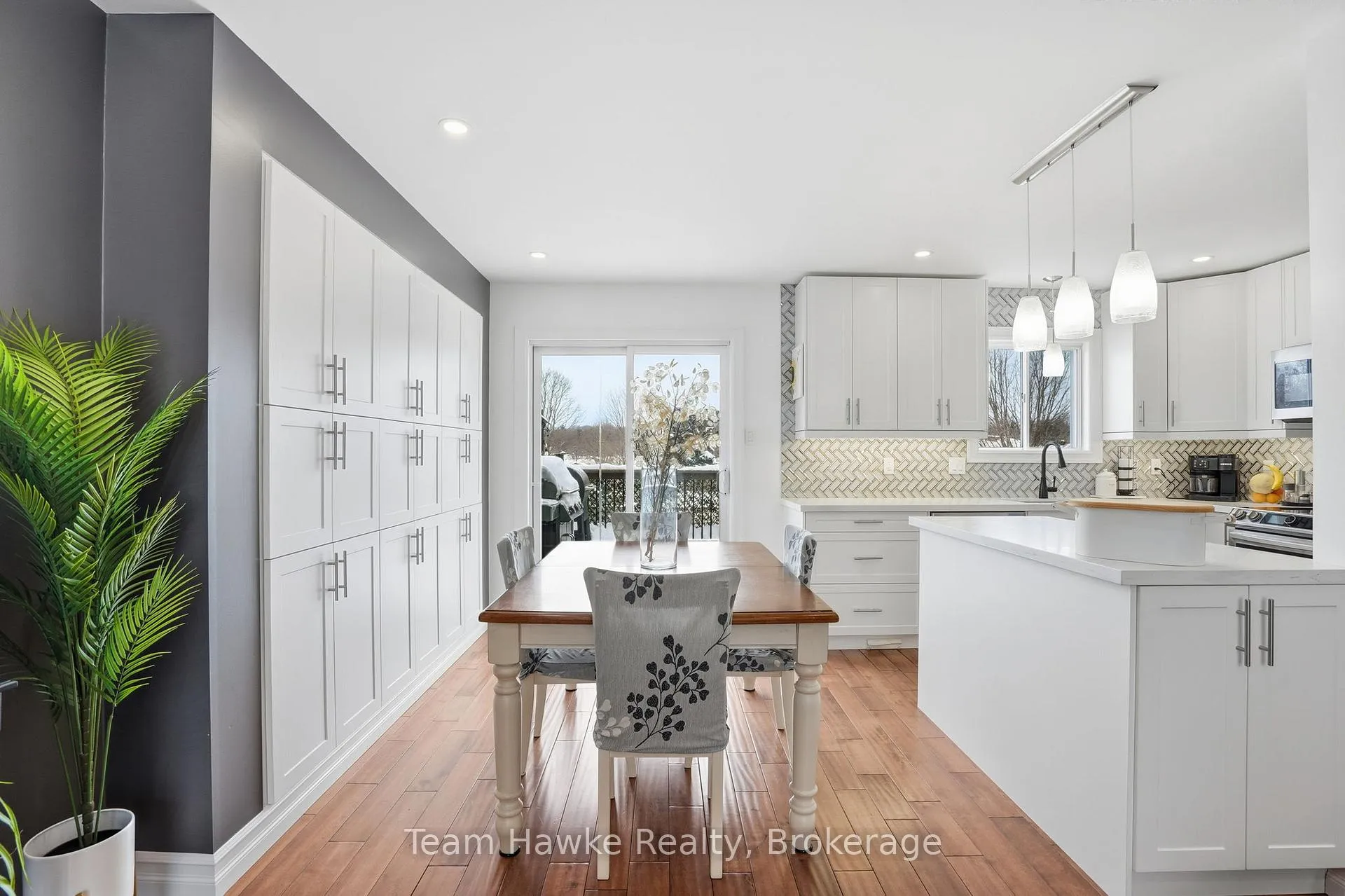 Photo 10 of 52 Mercer Crescent, Penetanguishene — HOMEH