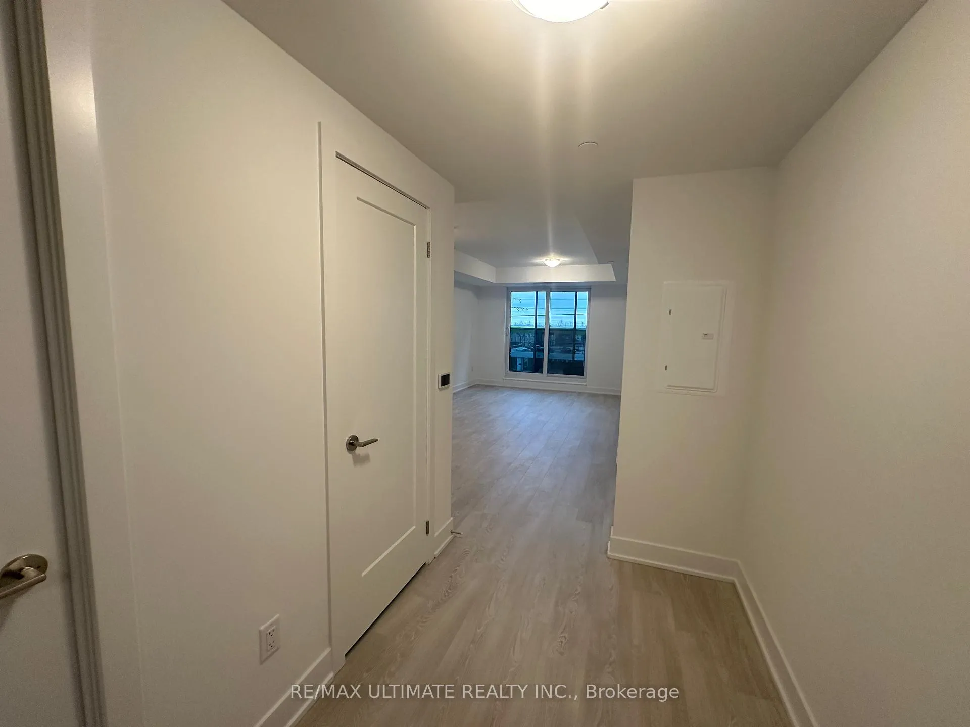 Photo 5 of Unit 409, 2545 Simcoe Street N, Oshawa, Windfields — HOMEH