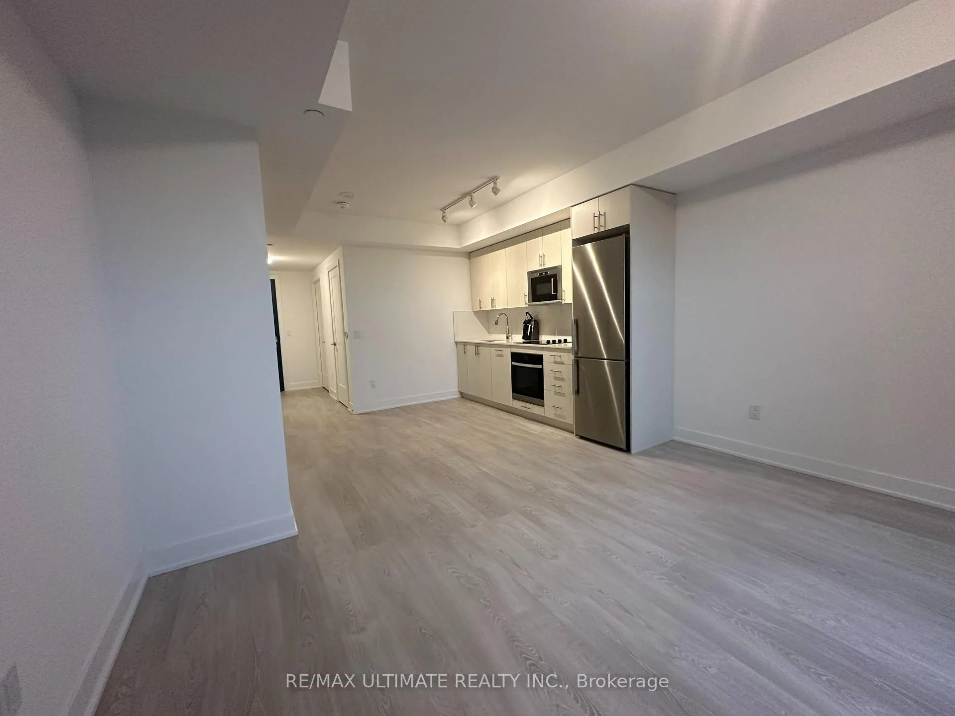 Photo 10 of Unit 409, 2545 Simcoe Street N, Oshawa, Windfields — HOMEH