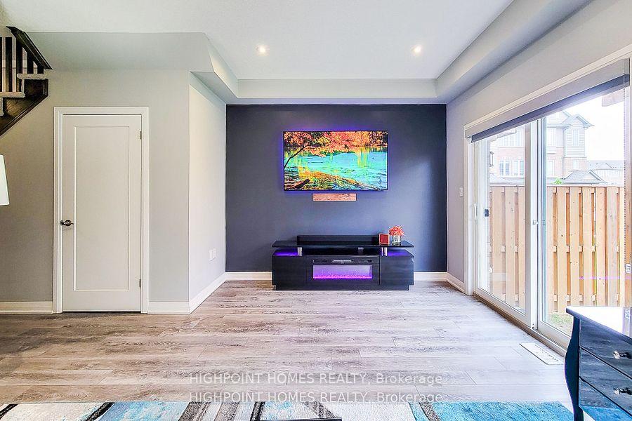 Photo 2 of 76 Aquarius Crescent, Hamilton, Rural Glanbrook — HOMEH