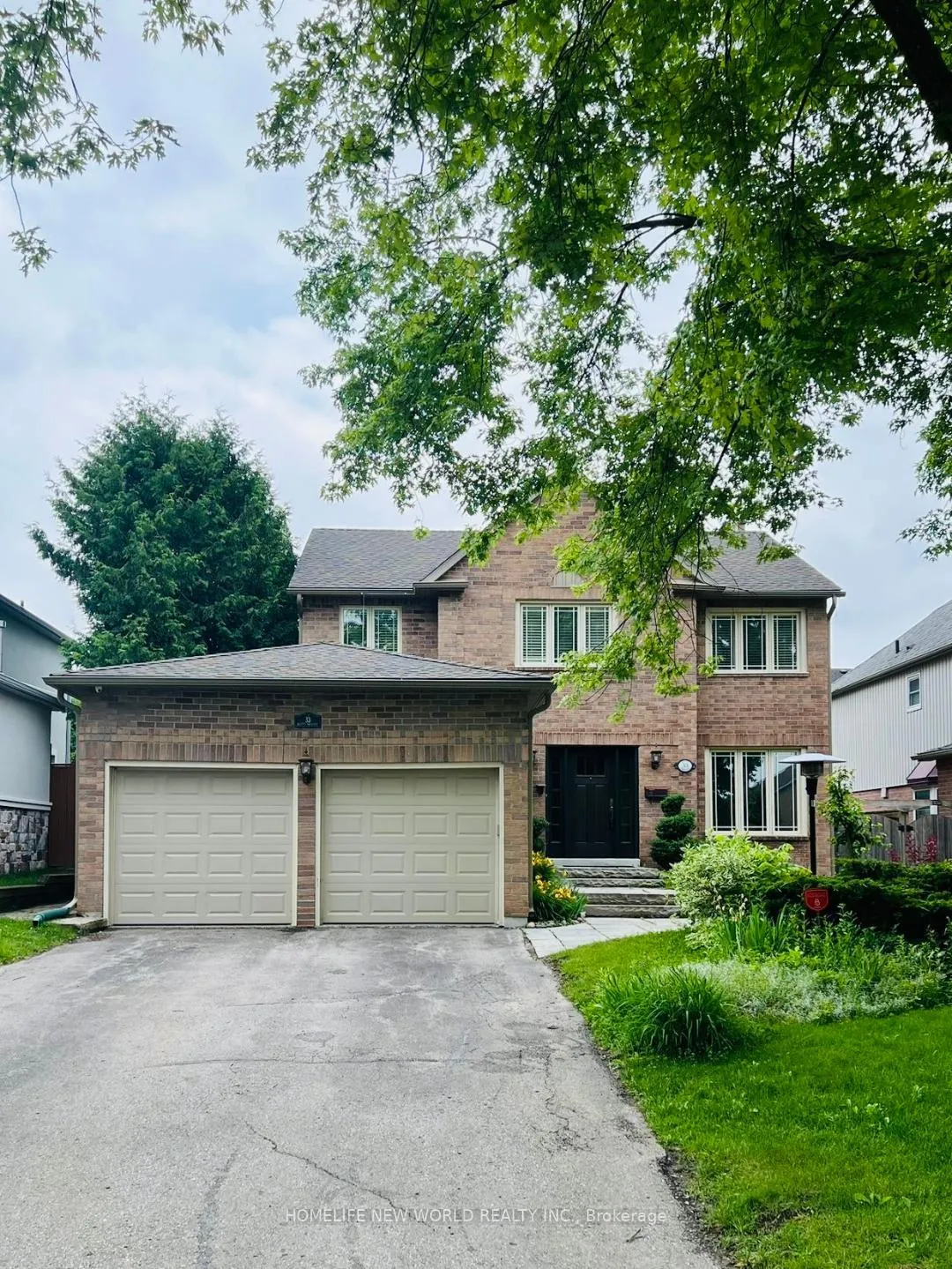 Front of 33 Beatty Crescent