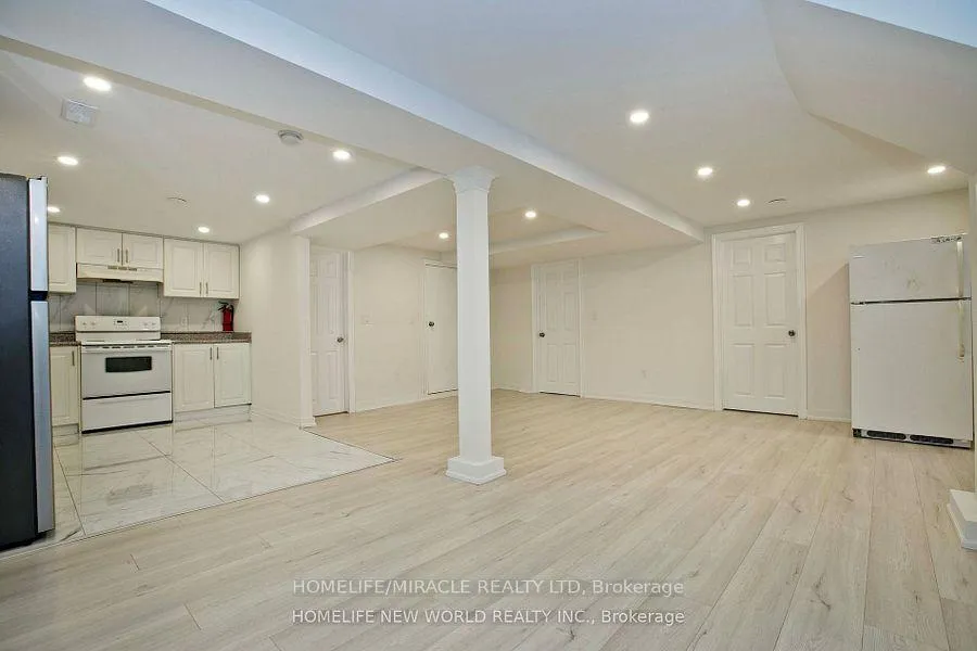 Photo 2 of Unit bsmt, 49 Thorncroft Crescent, Ajax, South East — HOMEH