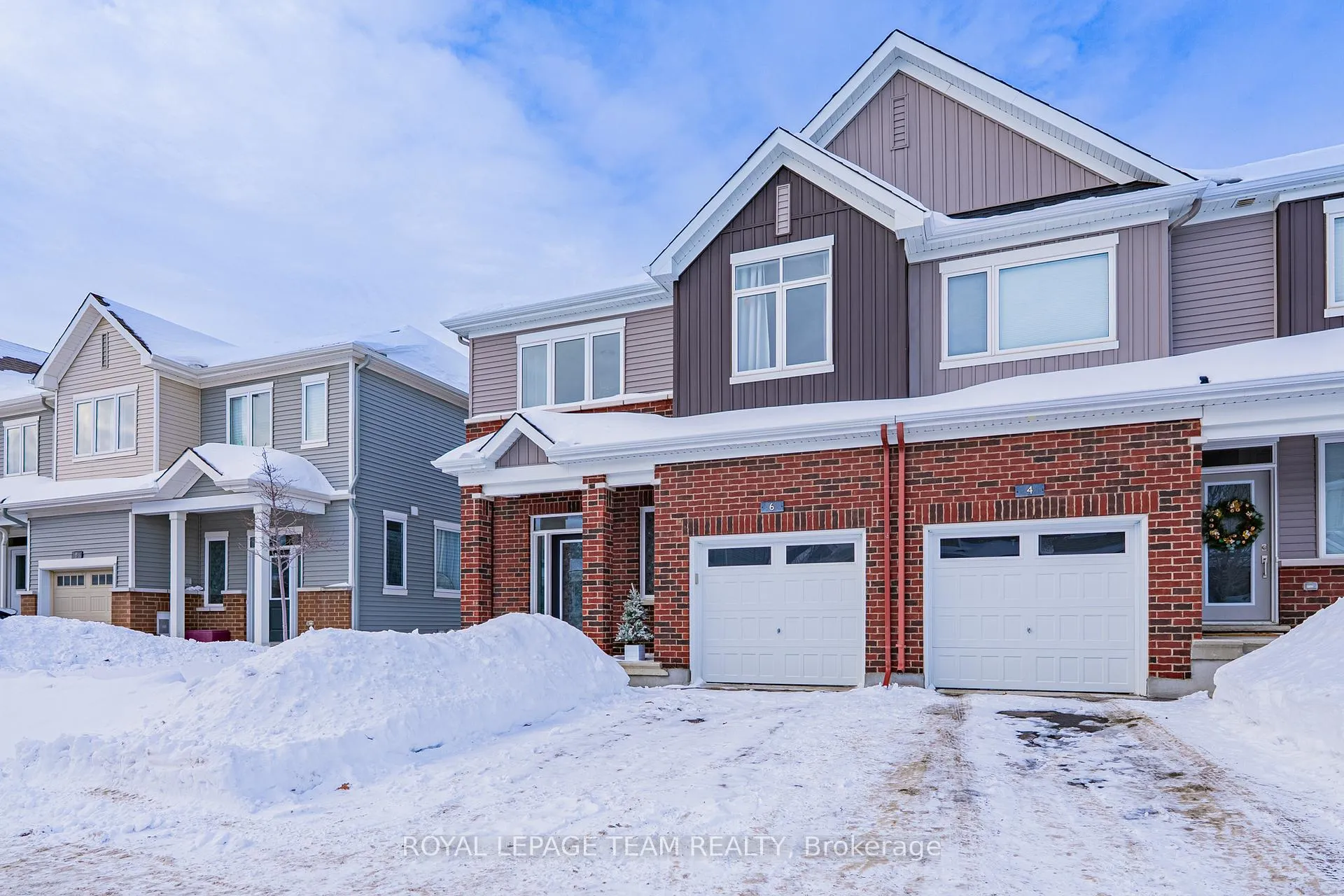 Photo 2 of 6 Darvoy Mews, Ottawa, Chapel Hill South - Orleans Village — HOMEH