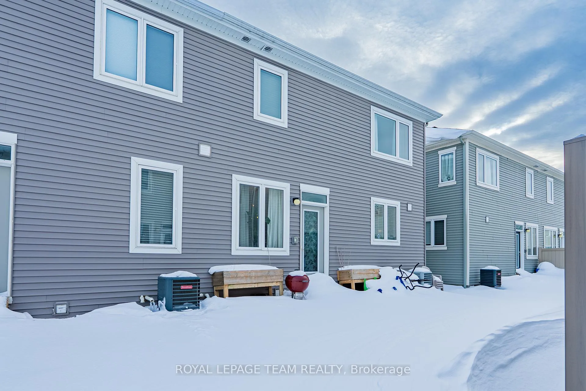 Photo 4 of 6 Darvoy Mews, Ottawa, Chapel Hill South - Orleans Village — HOMEH
