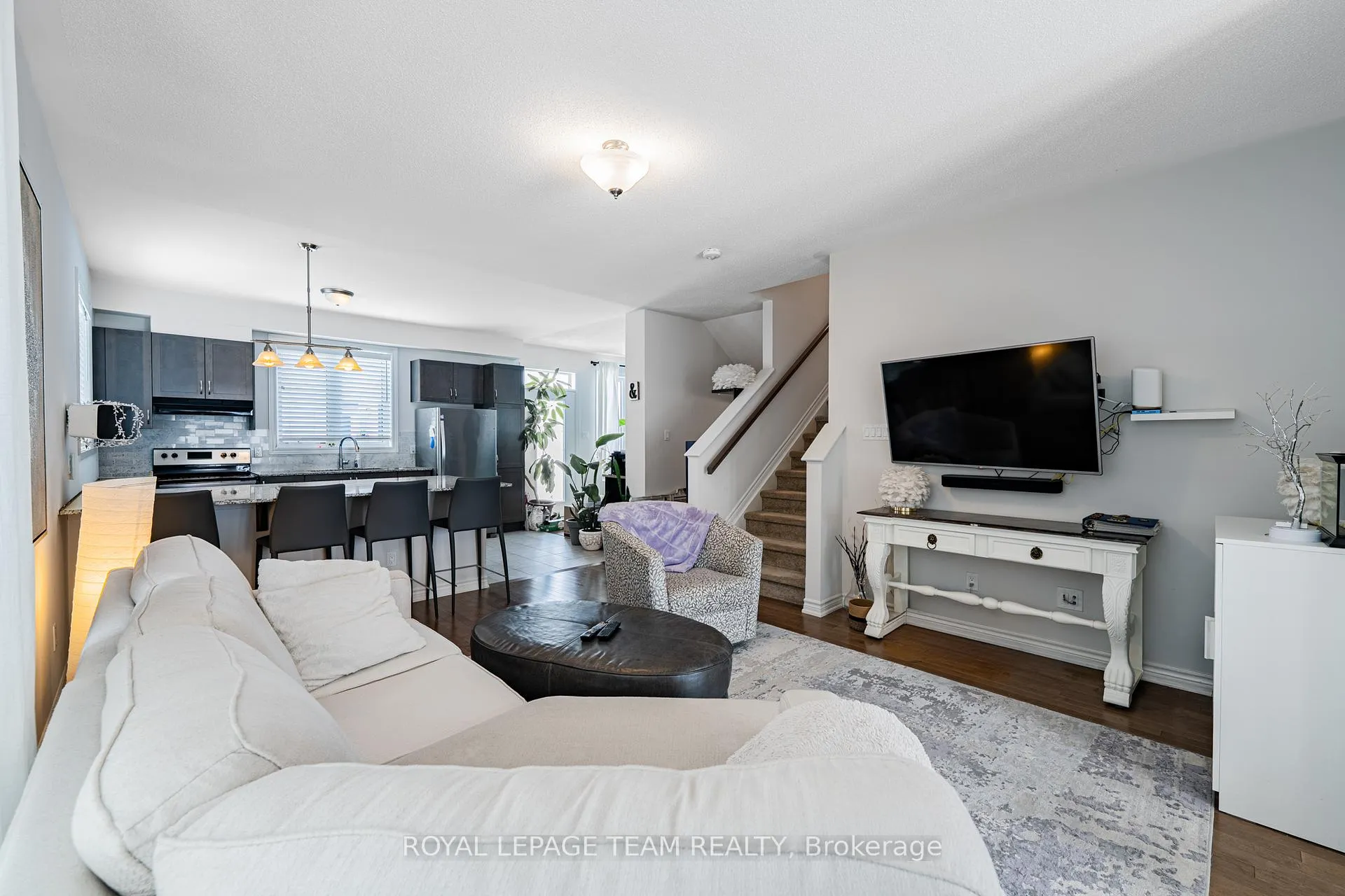 Photo 10 of 6 Darvoy Mews, Ottawa, Chapel Hill South - Orleans Village — HOMEH