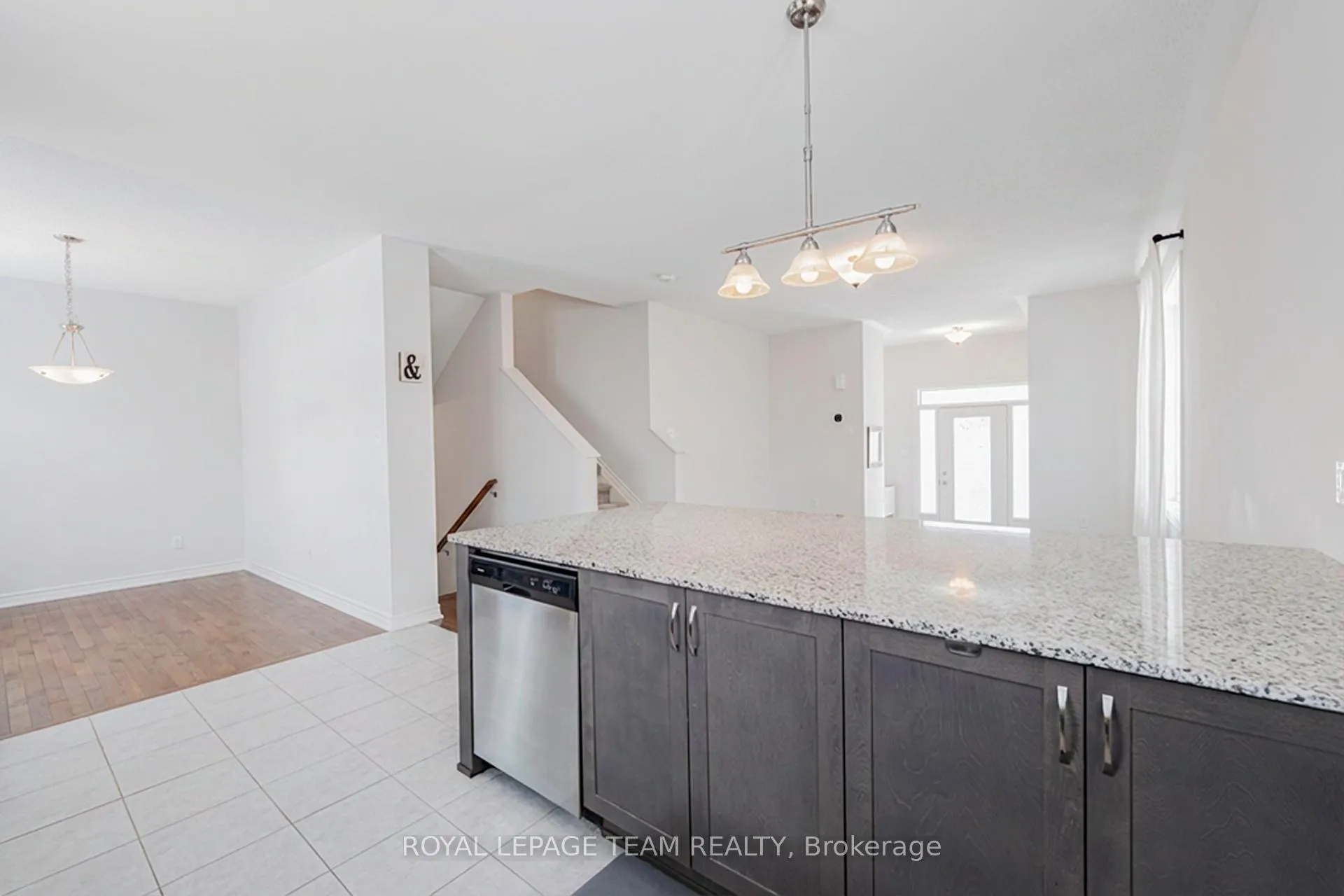 Photo 17 of 6 Darvoy Mews, Ottawa, Chapel Hill South - Orleans Village — HOMEH