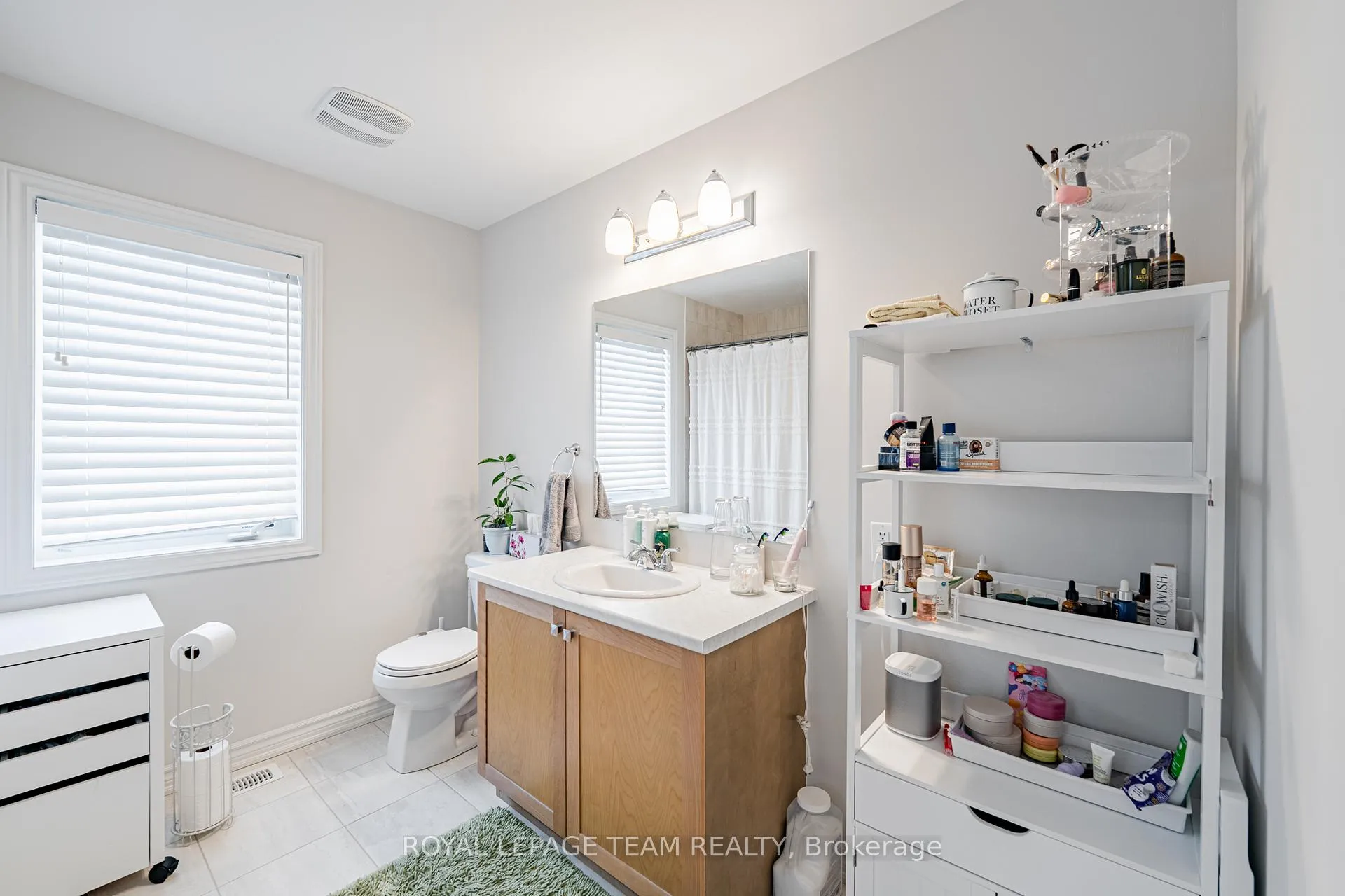 Photo 24 of 6 Darvoy Mews, Ottawa, Chapel Hill South - Orleans Village — HOMEH